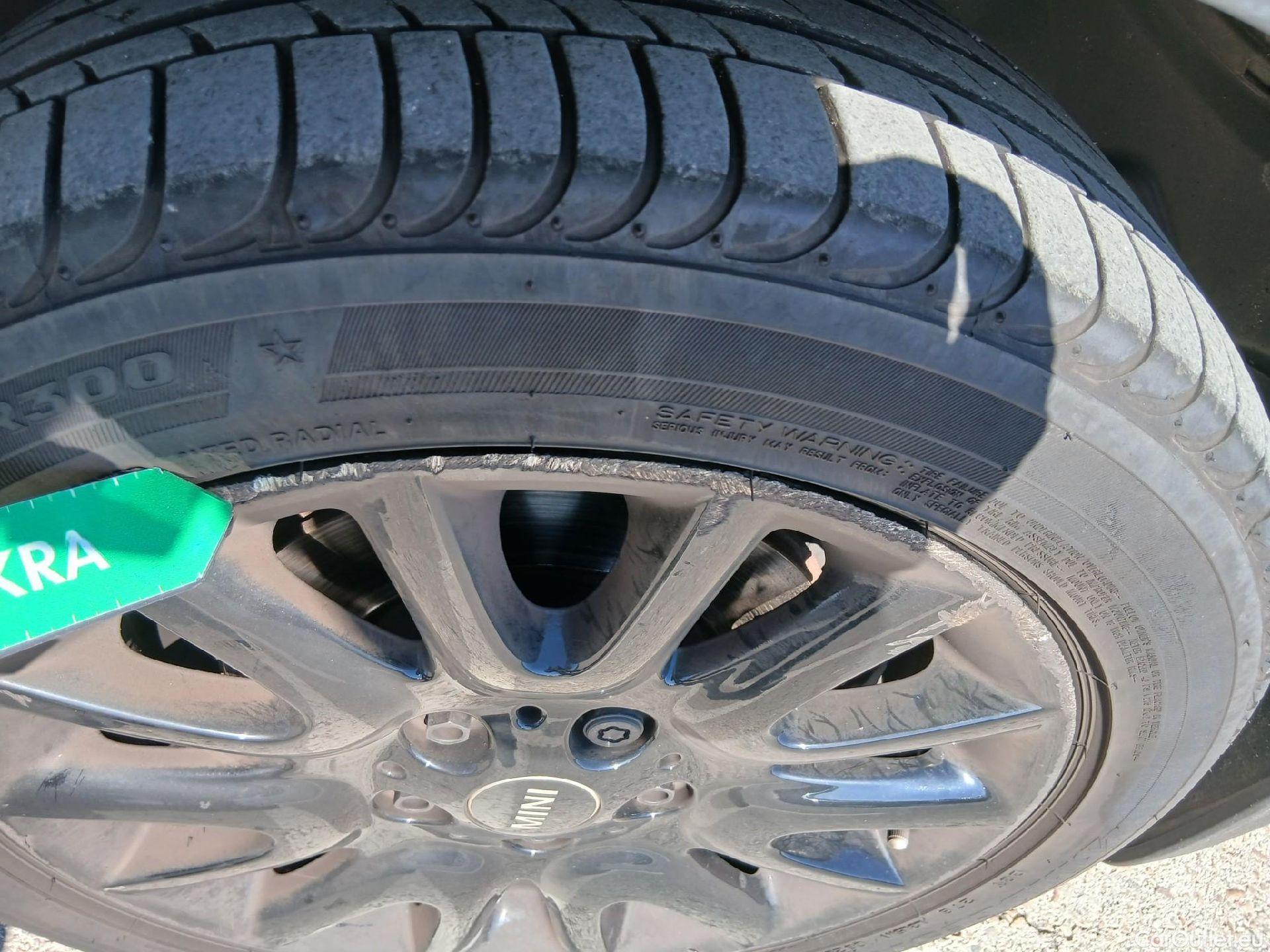  Mini  Cooper MINI MINI / 2014 / 5P / berlina con portón ONE 5 PUERTAS (CX) #23