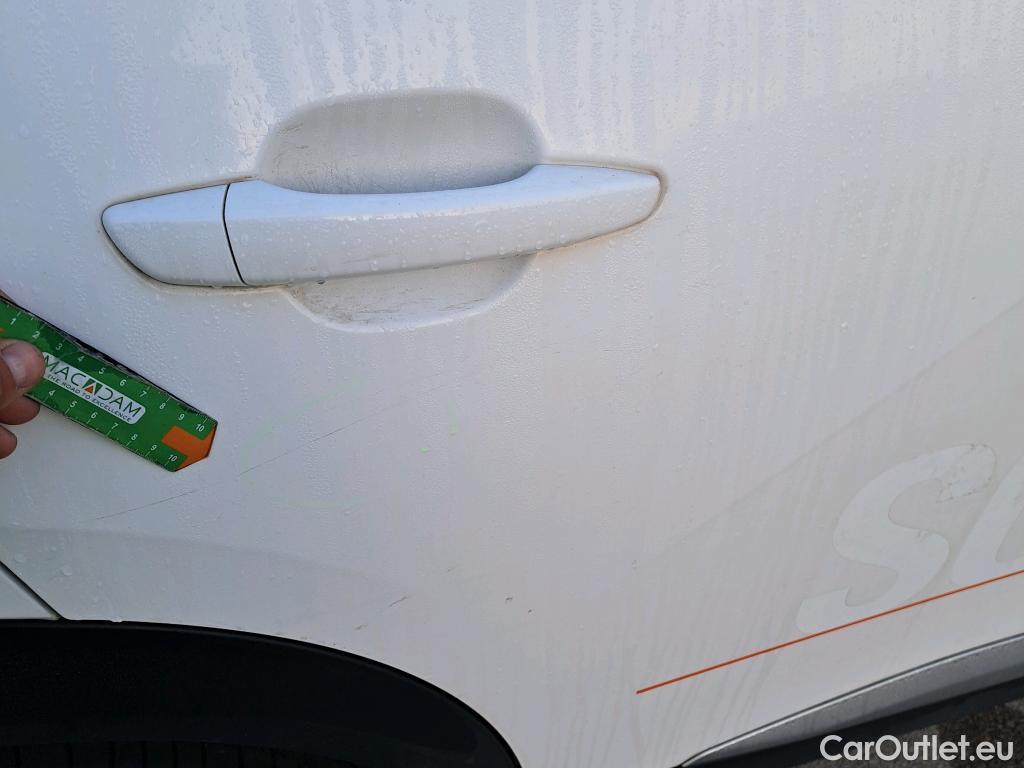  Peugeot  2008 PEUGEOT  / 2019 / 5P / todoterreno Allure BlueHDI 81kW (110CV) #16