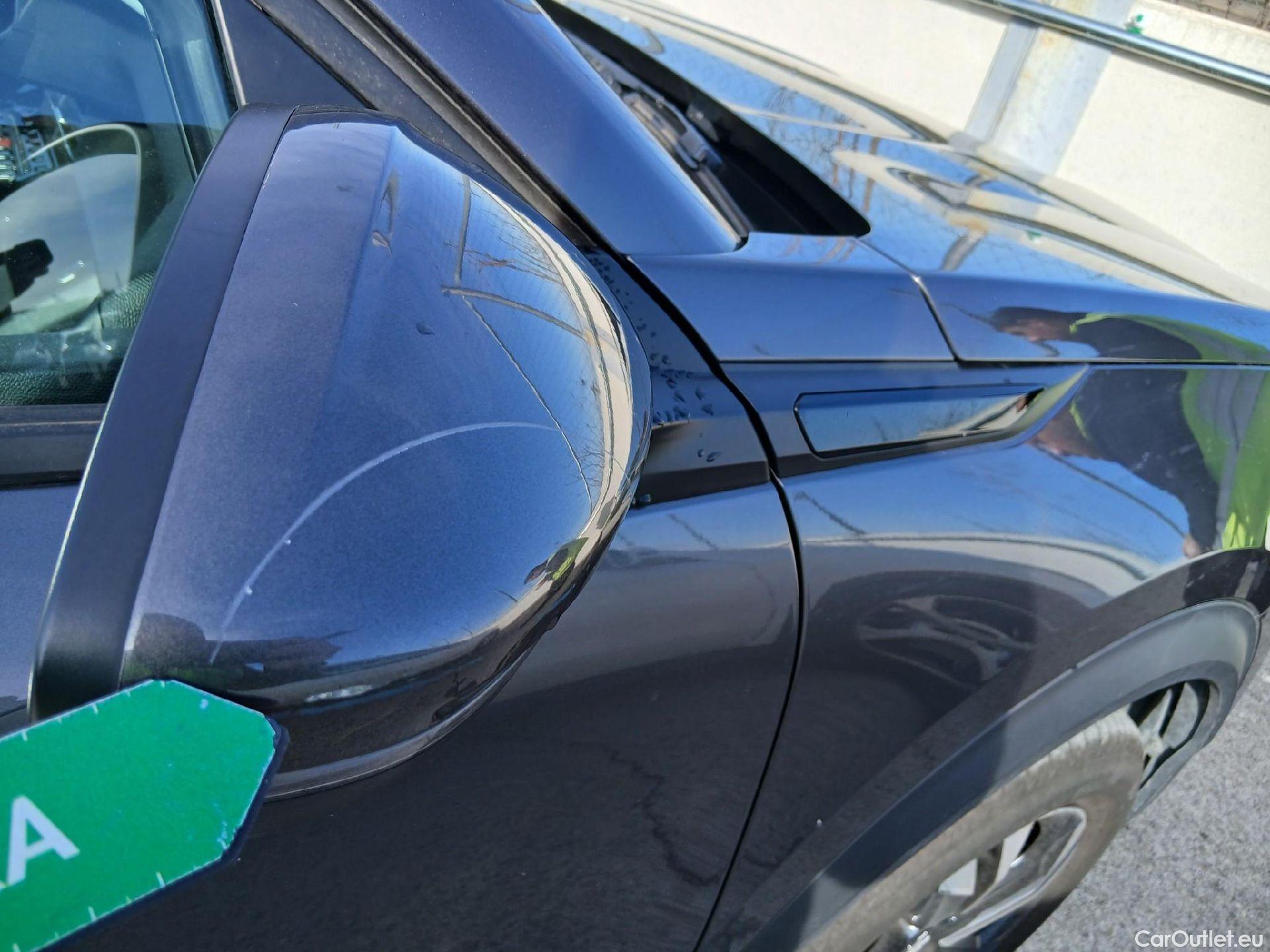  Peugeot  2008 PEUGEOT  / 2019 / 5P / todoterreno Allure Pack Puretech 130 S&S EAT8 (AC2) #43