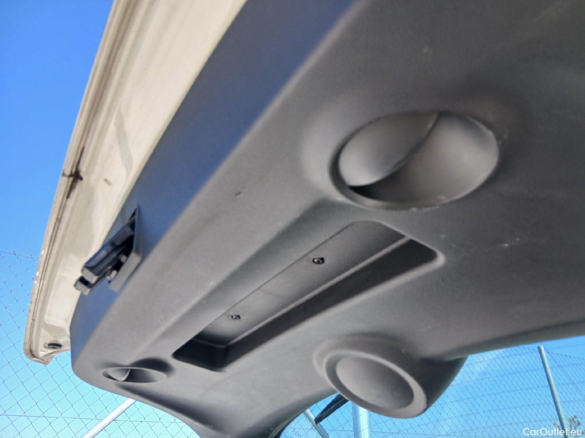  Mini  Cooper MINI MINI / 2014 / 5P / berlina con portón ONE 5 PUERTAS (CX) #16