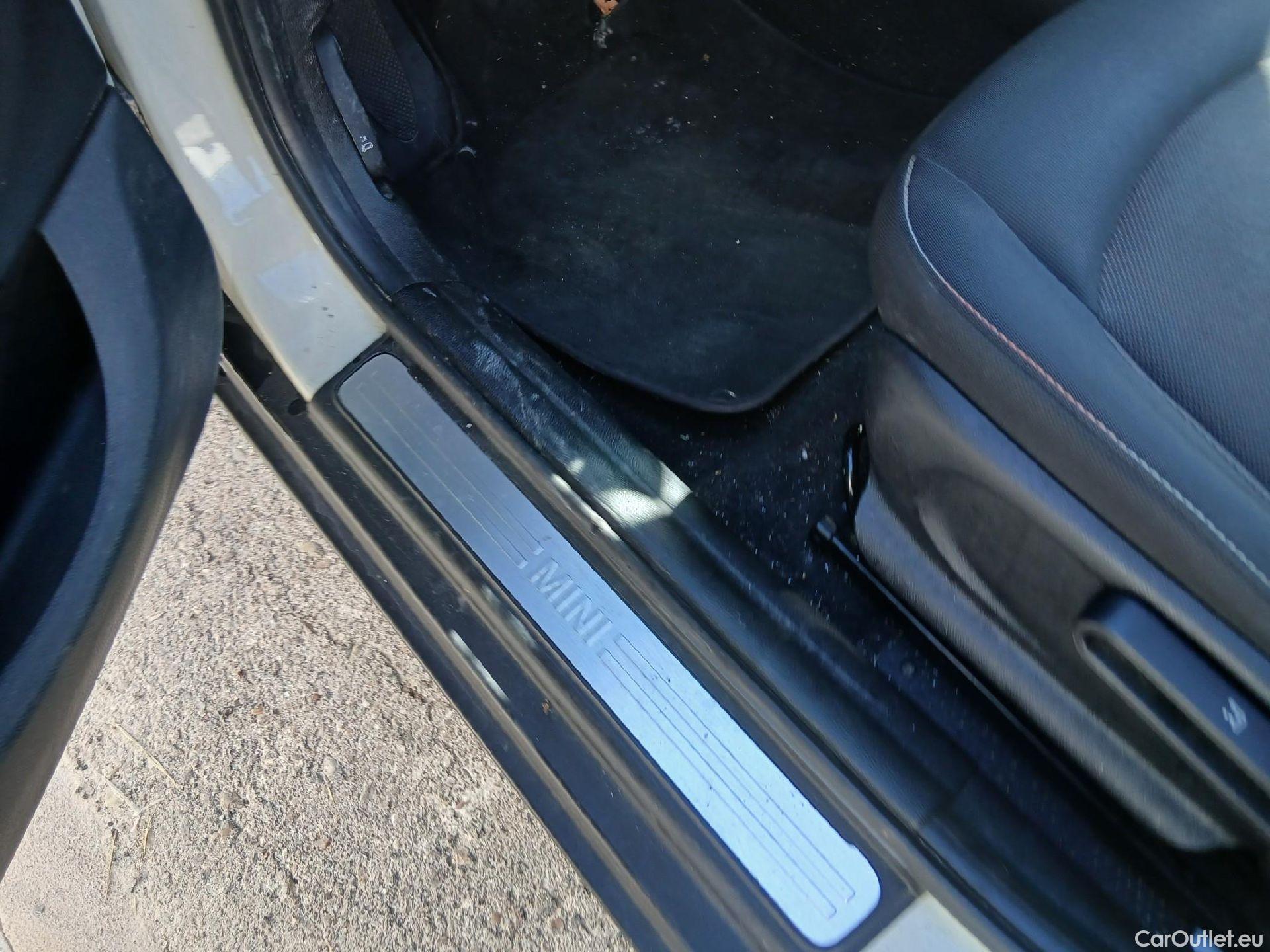  Mini  Cooper MINI MINI / 2014 / 5P / berlina con portón ONE 5 PUERTAS (CX) #7