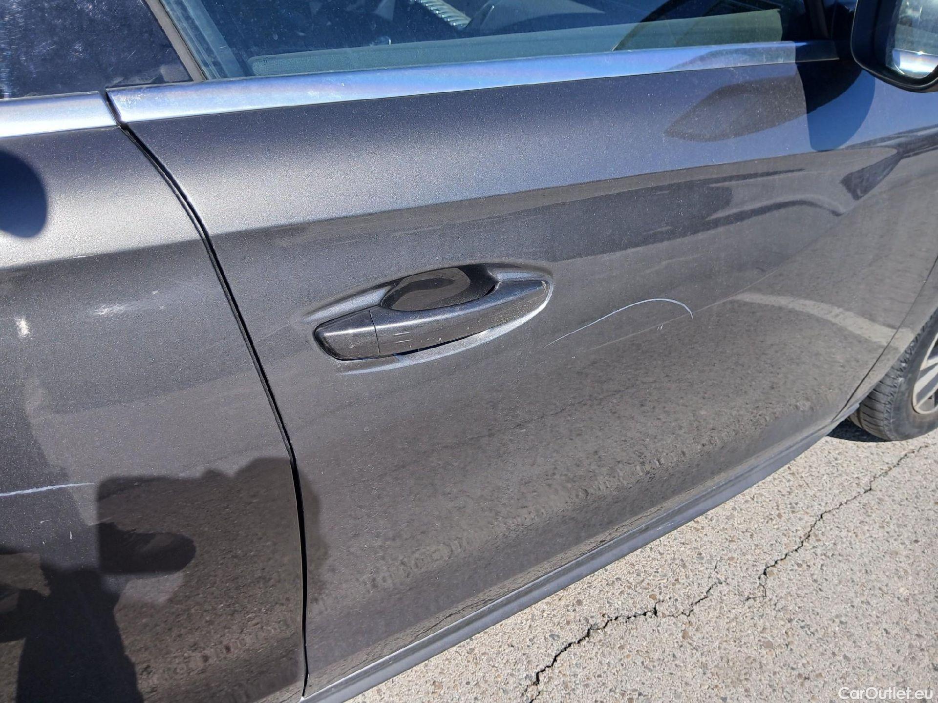  Peugeot  508 PEUGEOT  Hybrid / 2018 / 5P / berlina con portón 5P Allure HYBRID 225 e-EAT8 #31