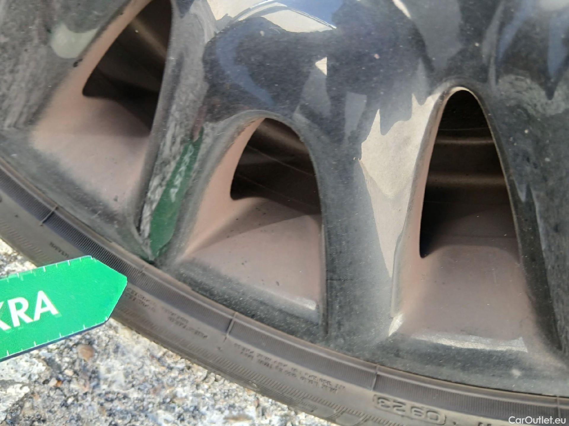  Mini  Cooper MINI MINI / 2014 / 5P / berlina con portón ONE 5 PUERTAS (CX) #13