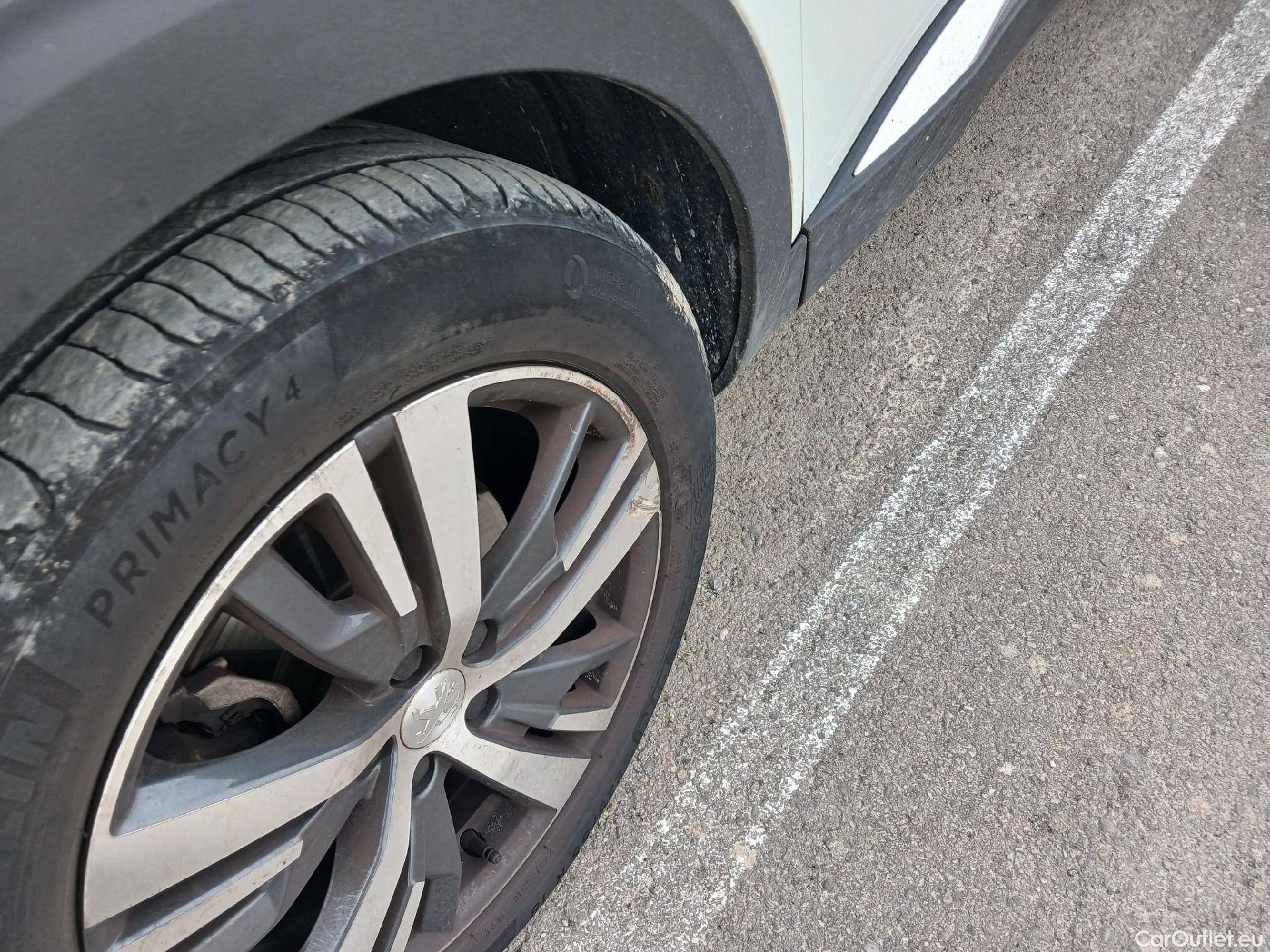  Peugeot  3008 PEUGEOT  / 2020 / 5P / todoterreno 1.5 BlueHDi 96kW S&S Allure Pack EAT8 #10