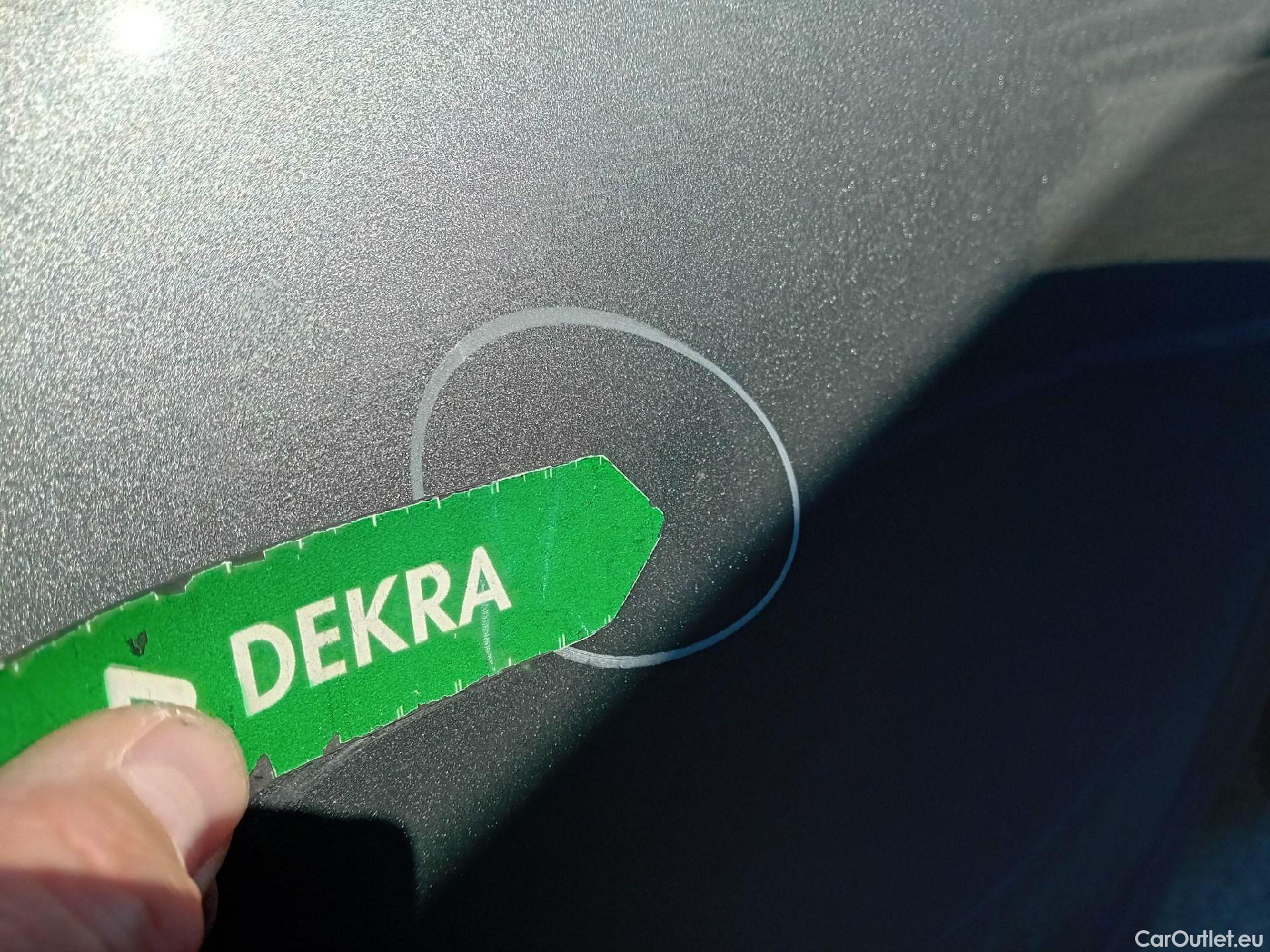  Nissan  Juke NISSAN  / 2019 / 5P / crossover DIG-T 84 kW (114 CV) DCT 7 V N-Connecta (AC2) #4