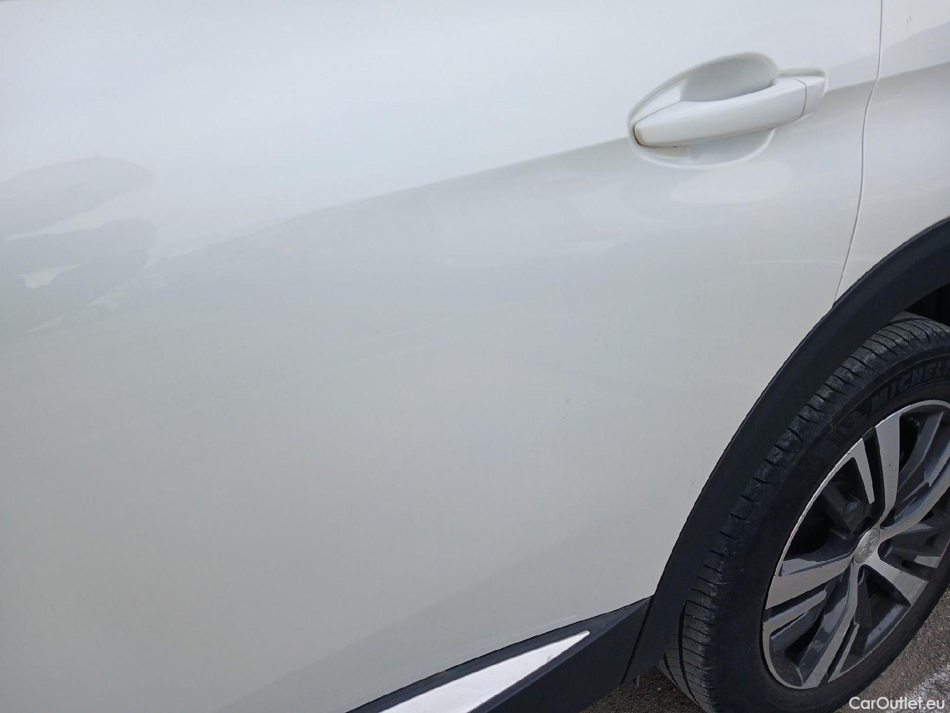  Peugeot  3008 PEUGEOT  / 2020 / 5P / todoterreno 1.5 BlueHDi 96kW S&S Allure Pack EAT8 #16