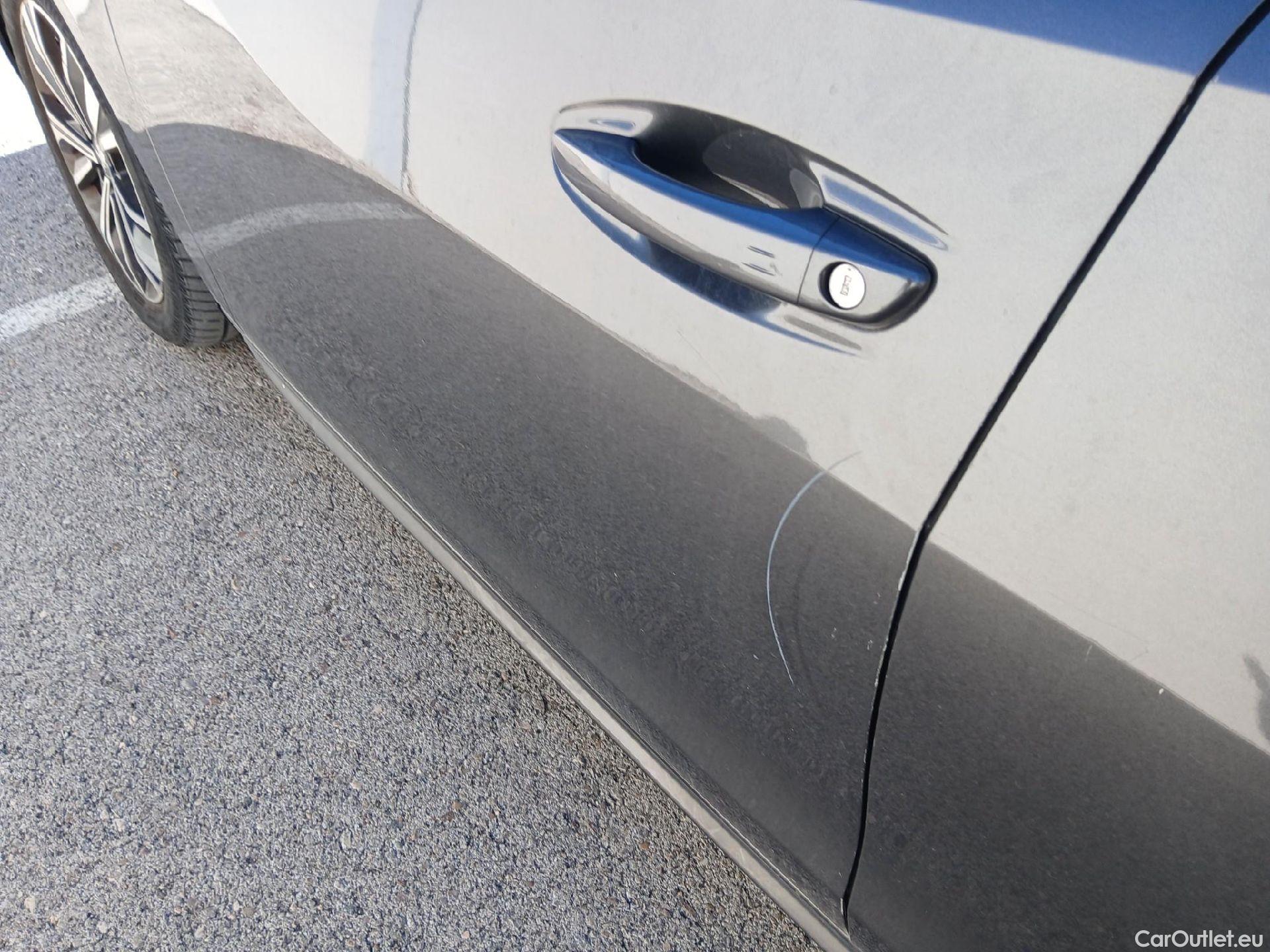  Peugeot  508 PEUGEOT  Hybrid / 2018 / 5P / berlina con portón 5P Allure HYBRID 225 e-EAT8 #12