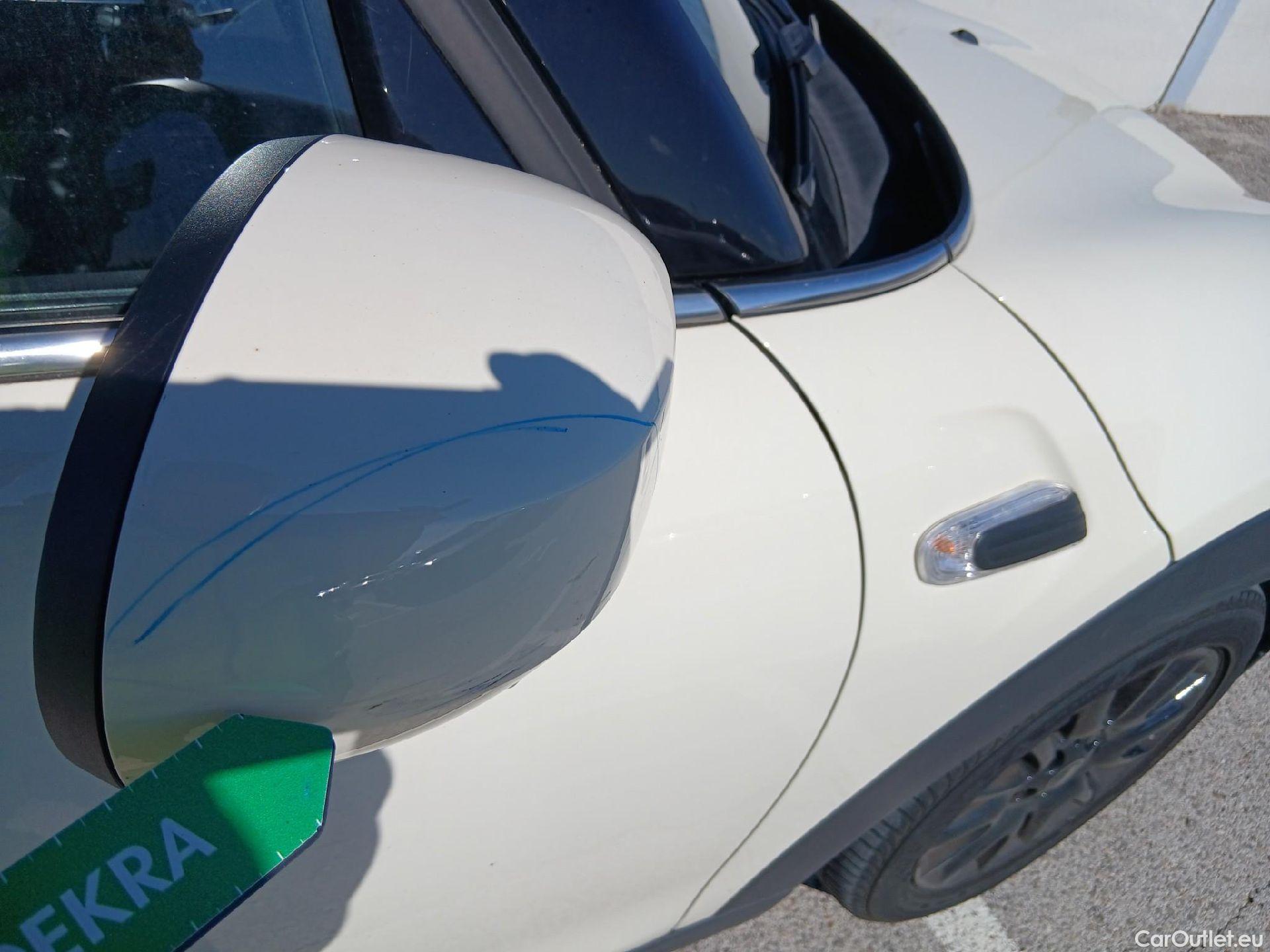  Mini  Cooper MINI MINI / 2014 / 5P / berlina con portón ONE 5 PUERTAS (CX) #44