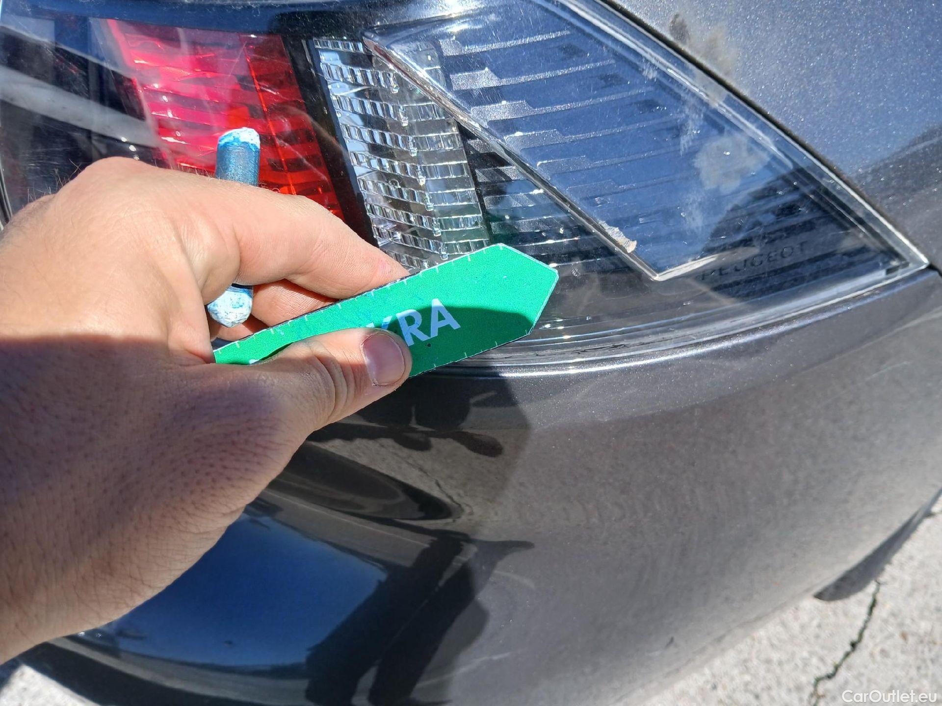  Peugeot  508 PEUGEOT  Hybrid / 2018 / 5P / berlina con portón 5P Allure HYBRID 225 e-EAT8 #23