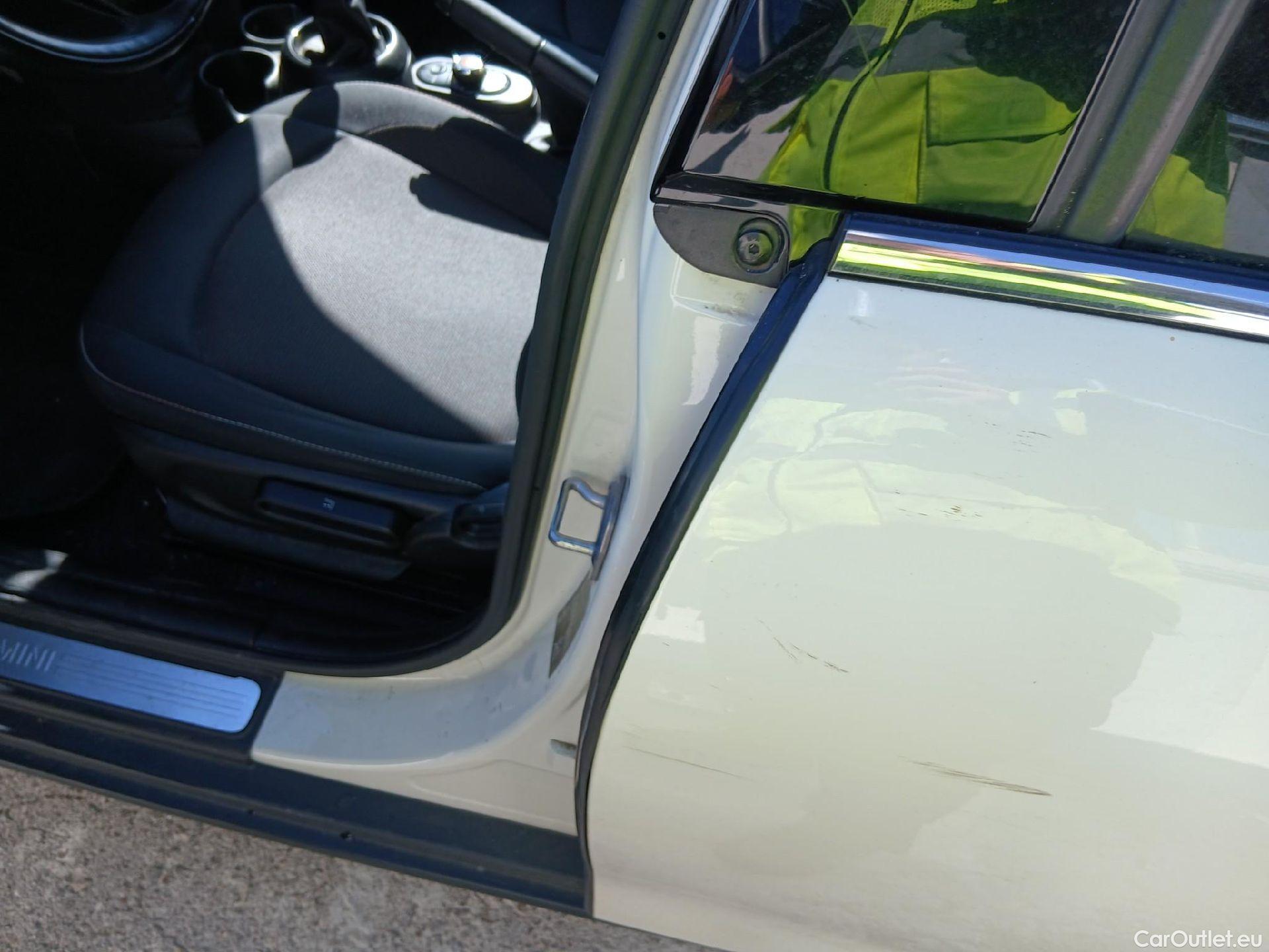  Mini  Cooper MINI MINI / 2014 / 5P / berlina con portón ONE 5 PUERTAS (CX) #9