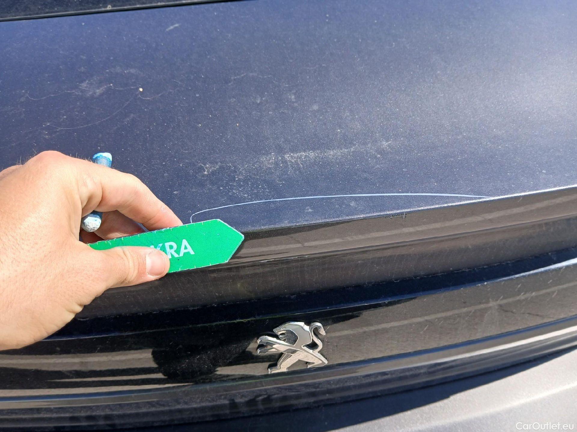  Peugeot  508 PEUGEOT  Hybrid / 2018 / 5P / berlina con portón 5P Allure HYBRID 225 e-EAT8 #20