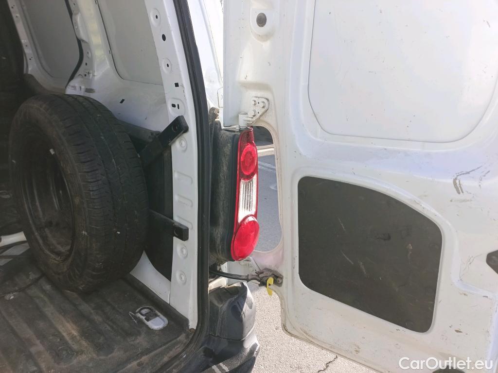  Citroen  Berlingo CITROEN  / 2015 / 4P / furgón derivado de turismo Electric Club #18