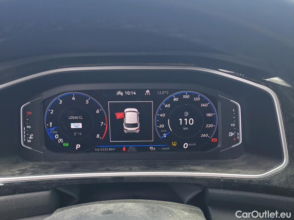  Volkswagen  T-ROC VOLKSWAGEN  / 2021 / 5P / todoterreno R-Line 1.5 TSI 110kW (150CV) DSG #70