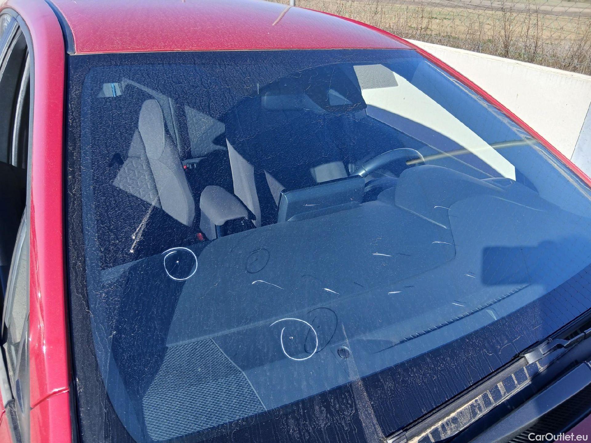  Toyota  Corolla TOYOTA  / 2019 / 5P / berlina con portón 1.8 125H BUSINESS PLUS E-CVT #2