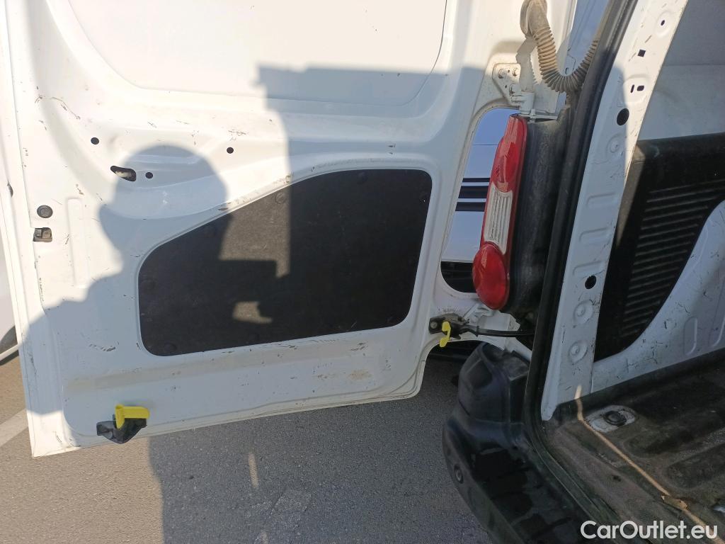  Citroen  Berlingo CITROEN  / 2015 / 4P / furgón derivado de turismo Electric Club #16