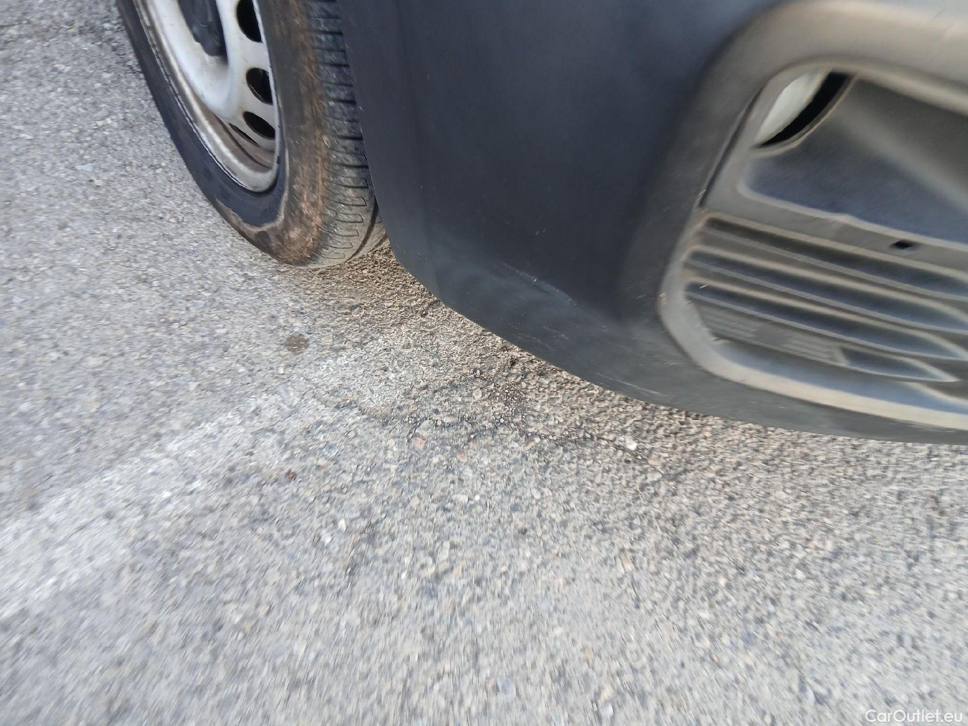  Citroen  Berlingo CITROEN  / 2018 / 4P / combi Talla M BlueHDi 100 LIVE (AC) #6