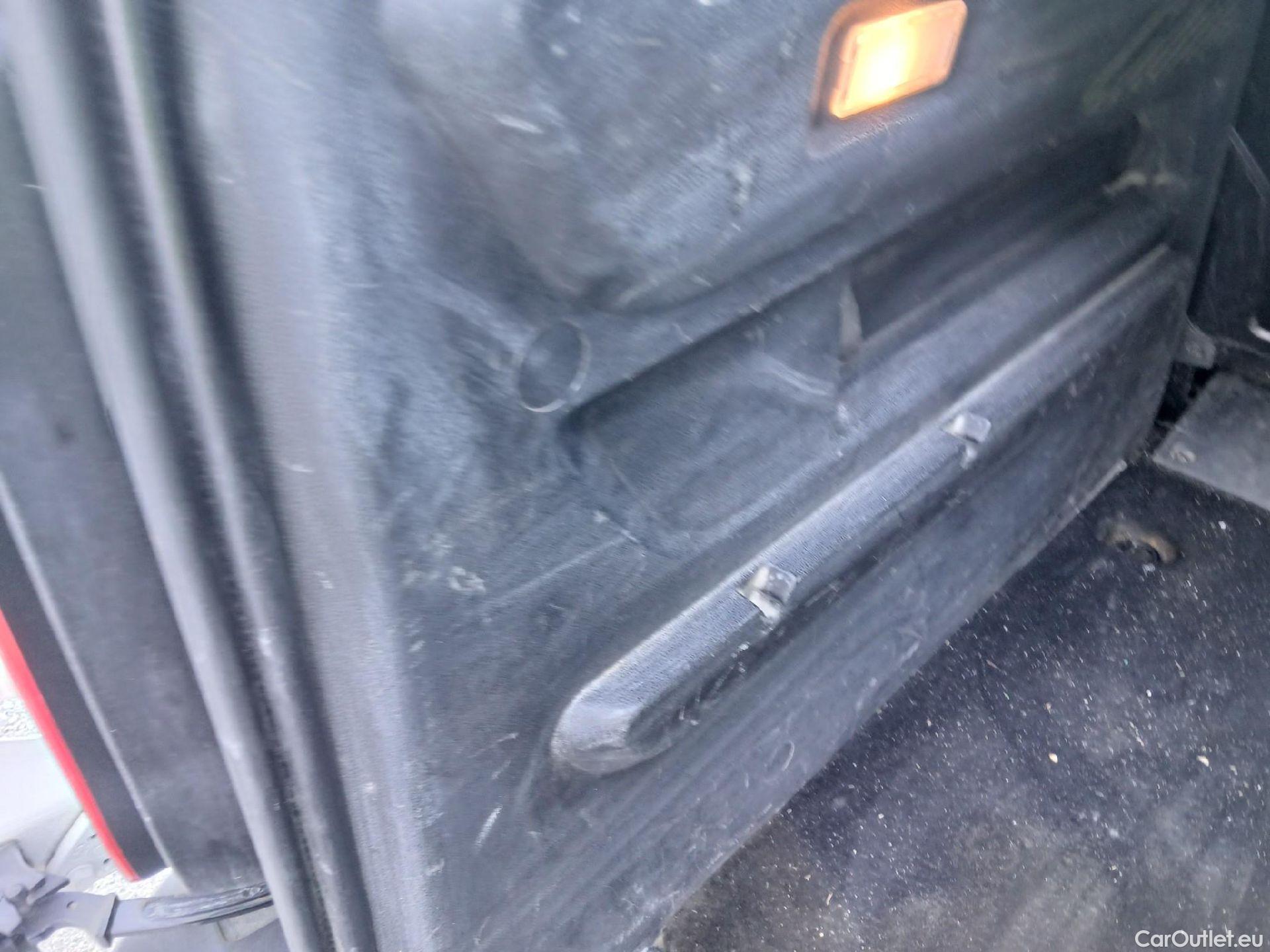  Citroen  Berlingo CITROEN  / 2018 / 4P / combi Talla M BlueHDi 100 LIVE (AC) #43