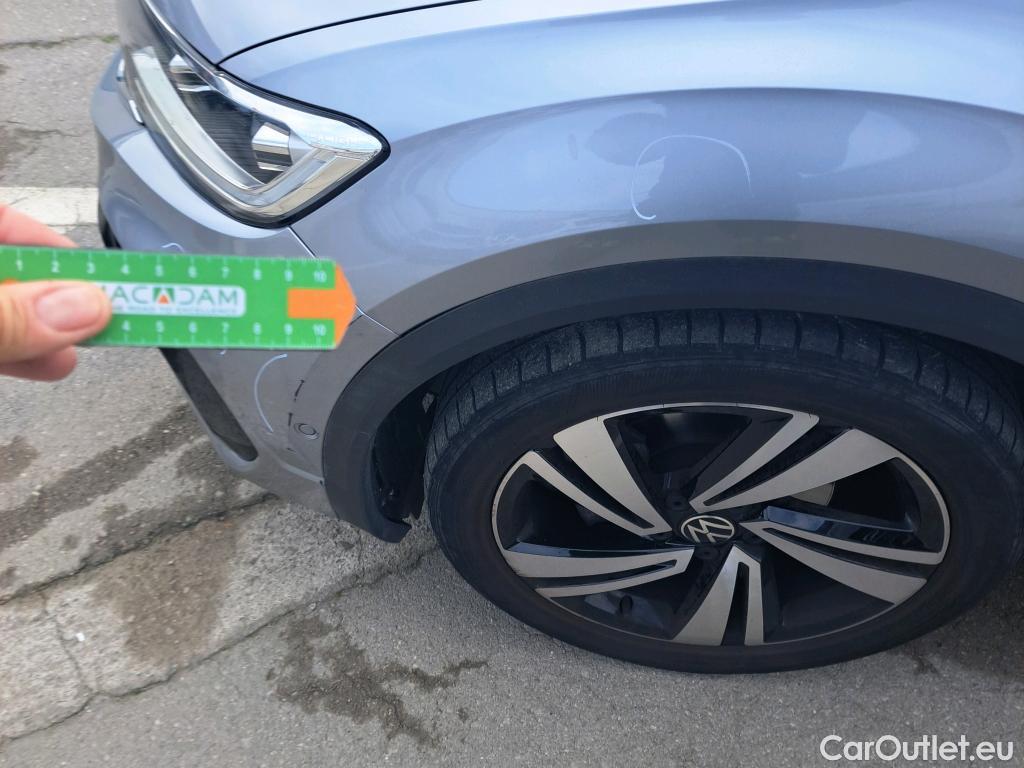  Volkswagen  T-ROC VOLKSWAGEN  / 2021 / 5P / todoterreno R-Line 1.5 TSI 110kW (150CV) DSG #64