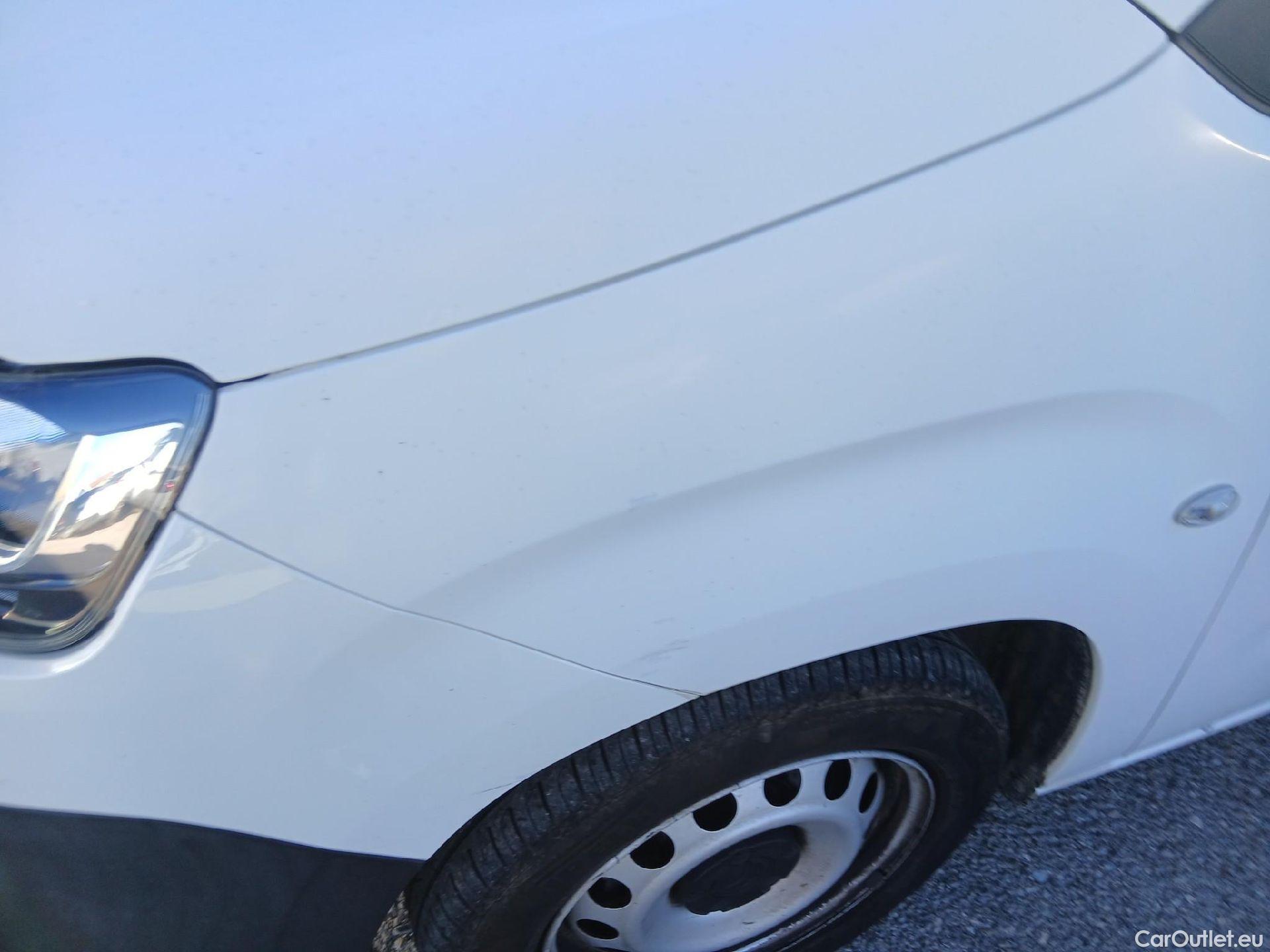  Citroen  Berlingo CITROEN  / 2018 / 4P / combi Talla M BlueHDi 100 LIVE (AC) #7