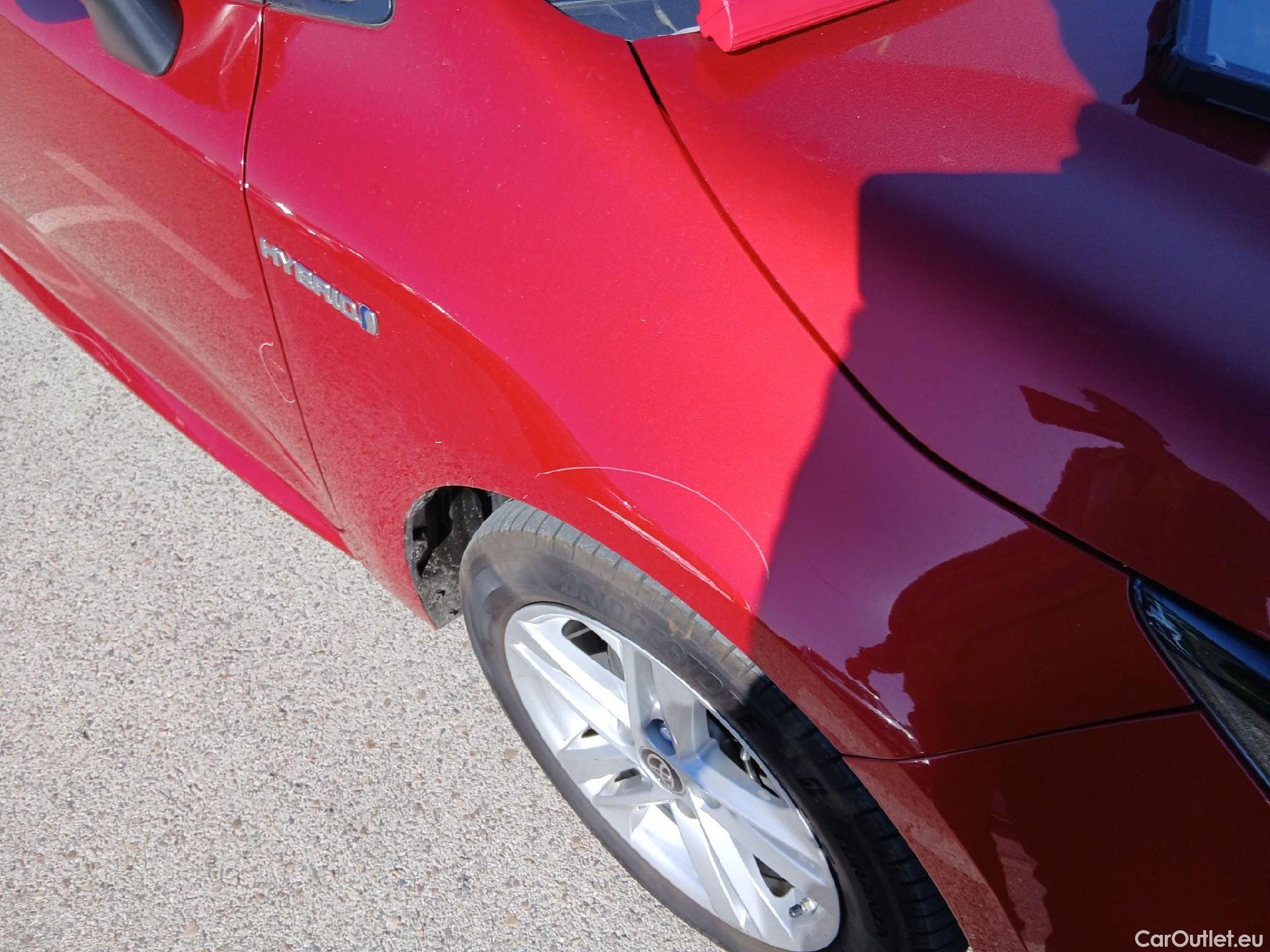  Toyota  Corolla TOYOTA  / 2019 / 5P / berlina con portón 1.8 125H BUSINESS PLUS E-CVT #52