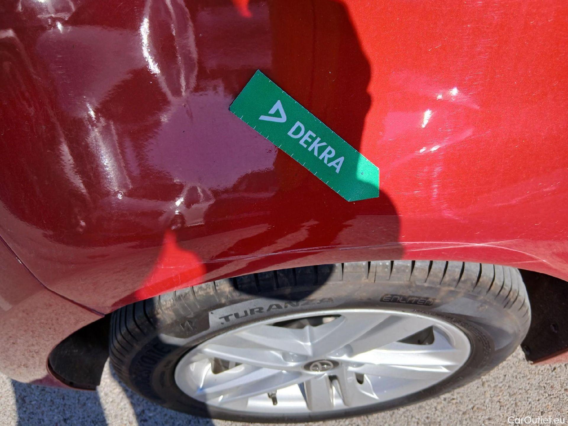  Toyota  Corolla TOYOTA  / 2019 / 5P / berlina con portón 1.8 125H BUSINESS PLUS E-CVT #41