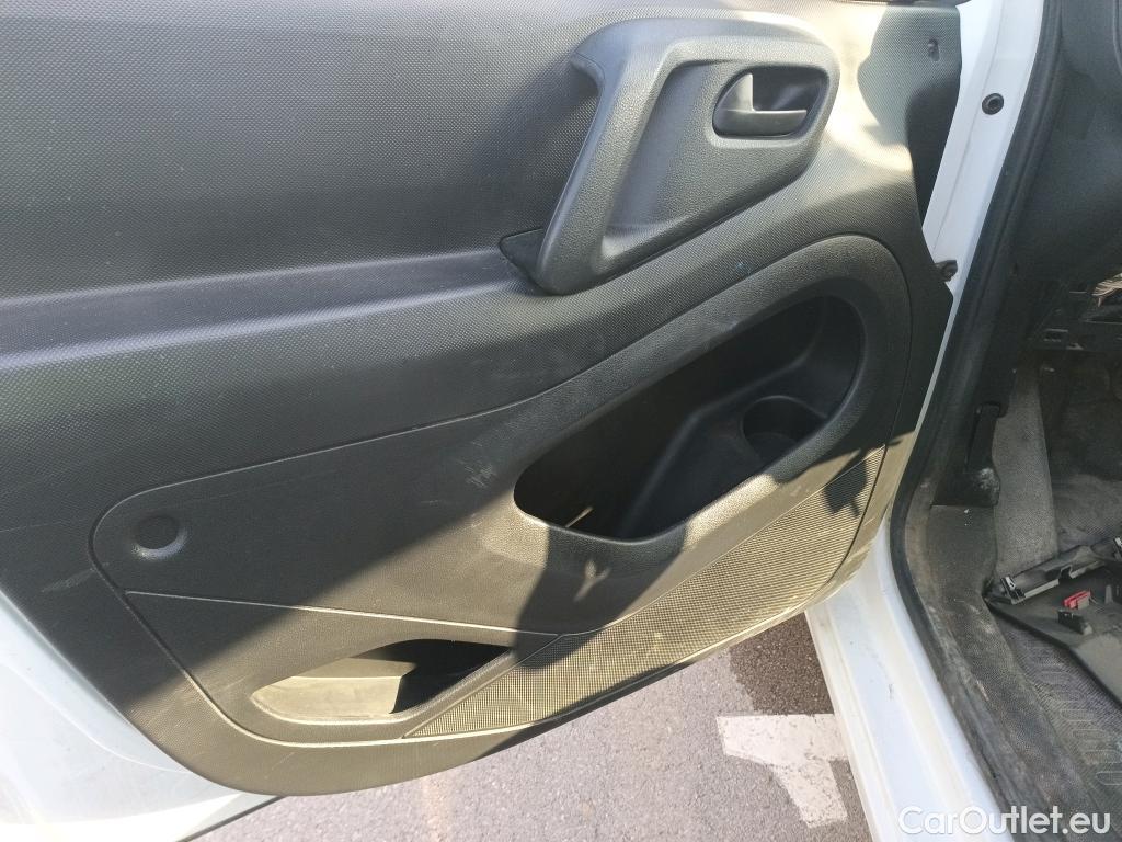  Citroen  Berlingo CITROEN  / 2015 / 4P / furgón derivado de turismo Electric Club #25