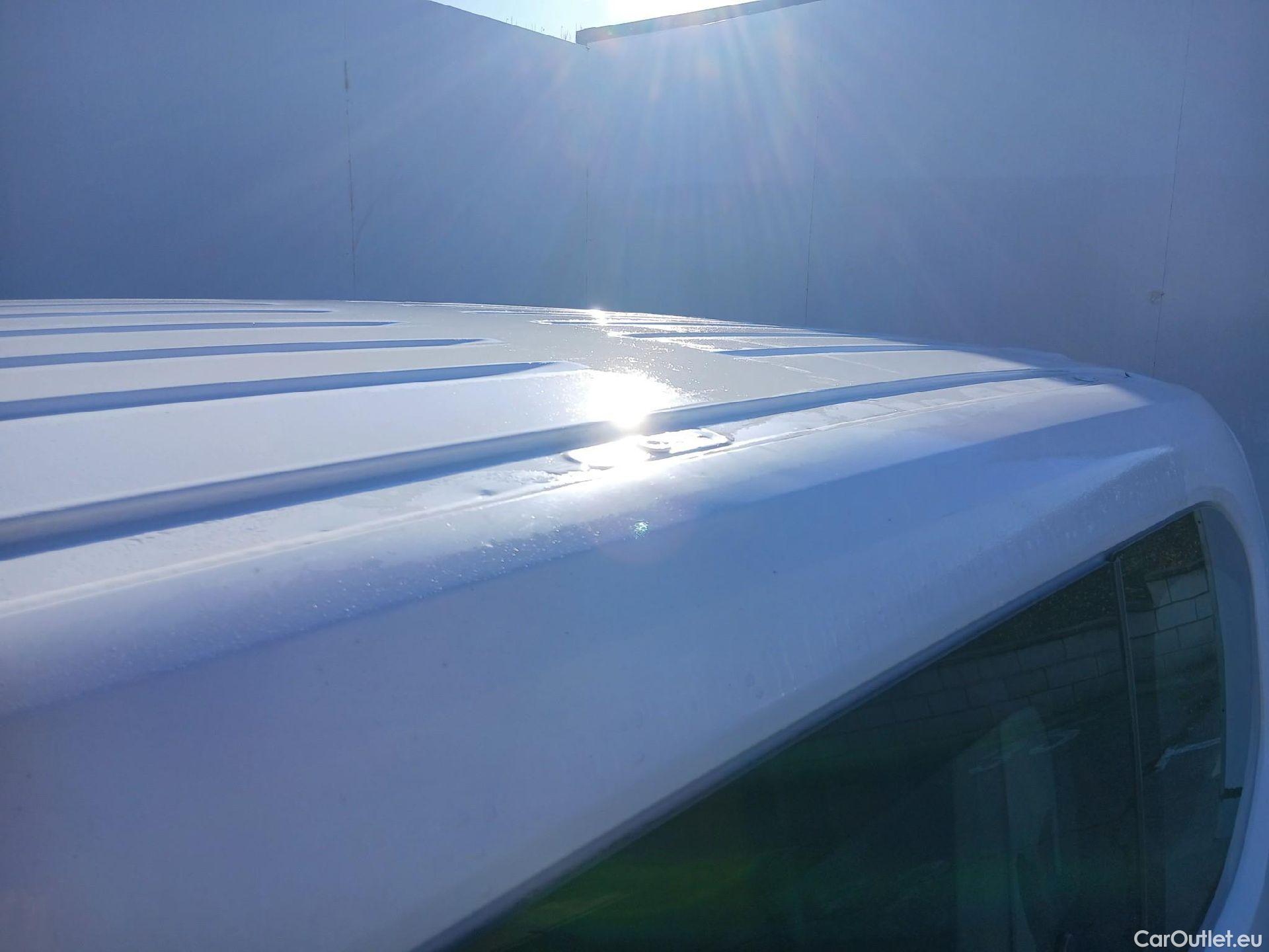  Citroen  Berlingo CITROEN  / 2018 / 4P / combi Talla M BlueHDi 100 LIVE (AC) #12