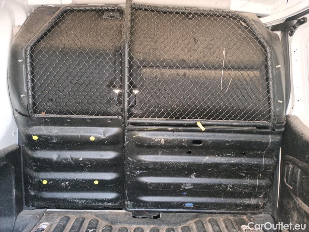  Citroen  Berlingo CITROEN  / 2015 / 4P / furgón derivado de turismo Electric Club #13