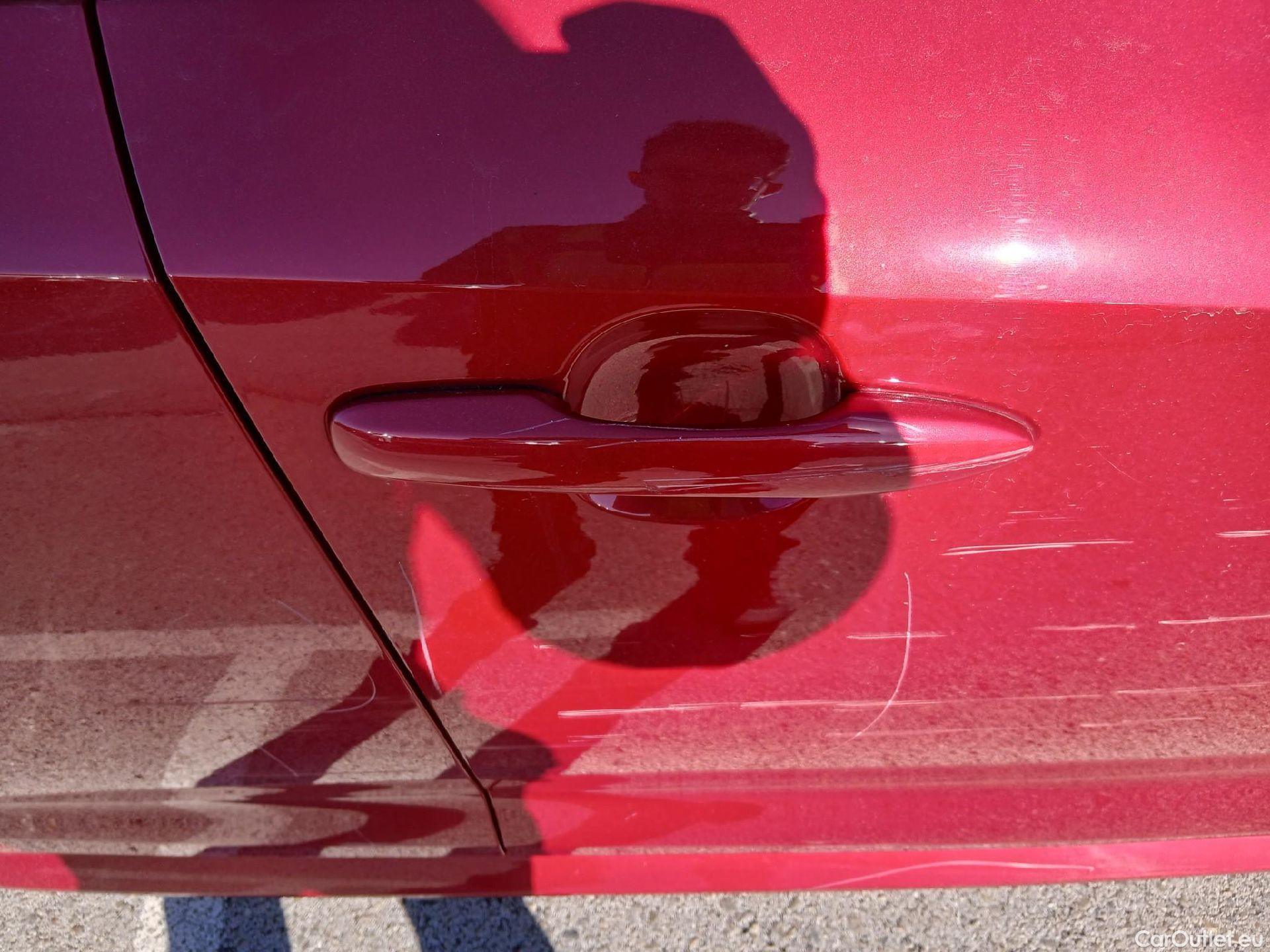  Toyota  Corolla TOYOTA  / 2019 / 5P / berlina con portón 1.8 125H BUSINESS PLUS E-CVT #47