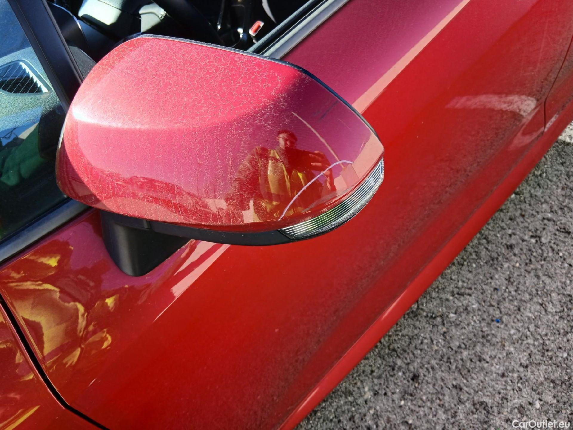  Toyota  Corolla TOYOTA  / 2019 / 5P / berlina con portón 1.8 125H BUSINESS PLUS E-CVT #19