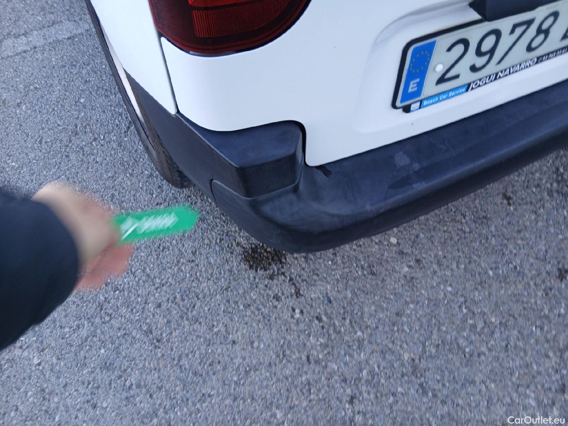  Citroen  Berlingo CITROEN  / 2018 / 4P / combi Talla M BlueHDi 100 LIVE (AC) #22