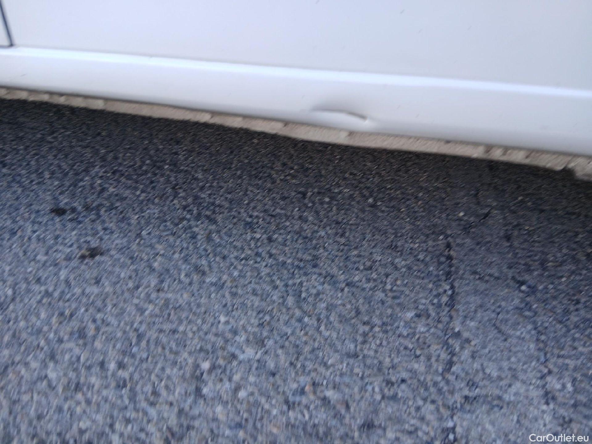  Citroen  Berlingo CITROEN  / 2018 / 4P / combi Talla M BlueHDi 100 LIVE (AC) #16