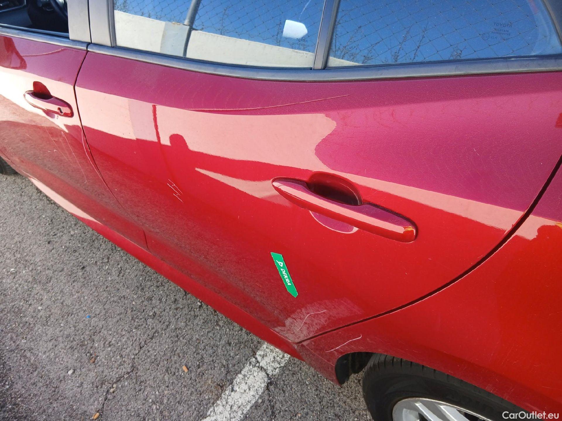  Toyota  Corolla TOYOTA  / 2019 / 5P / berlina con portón 1.8 125H BUSINESS PLUS E-CVT #24