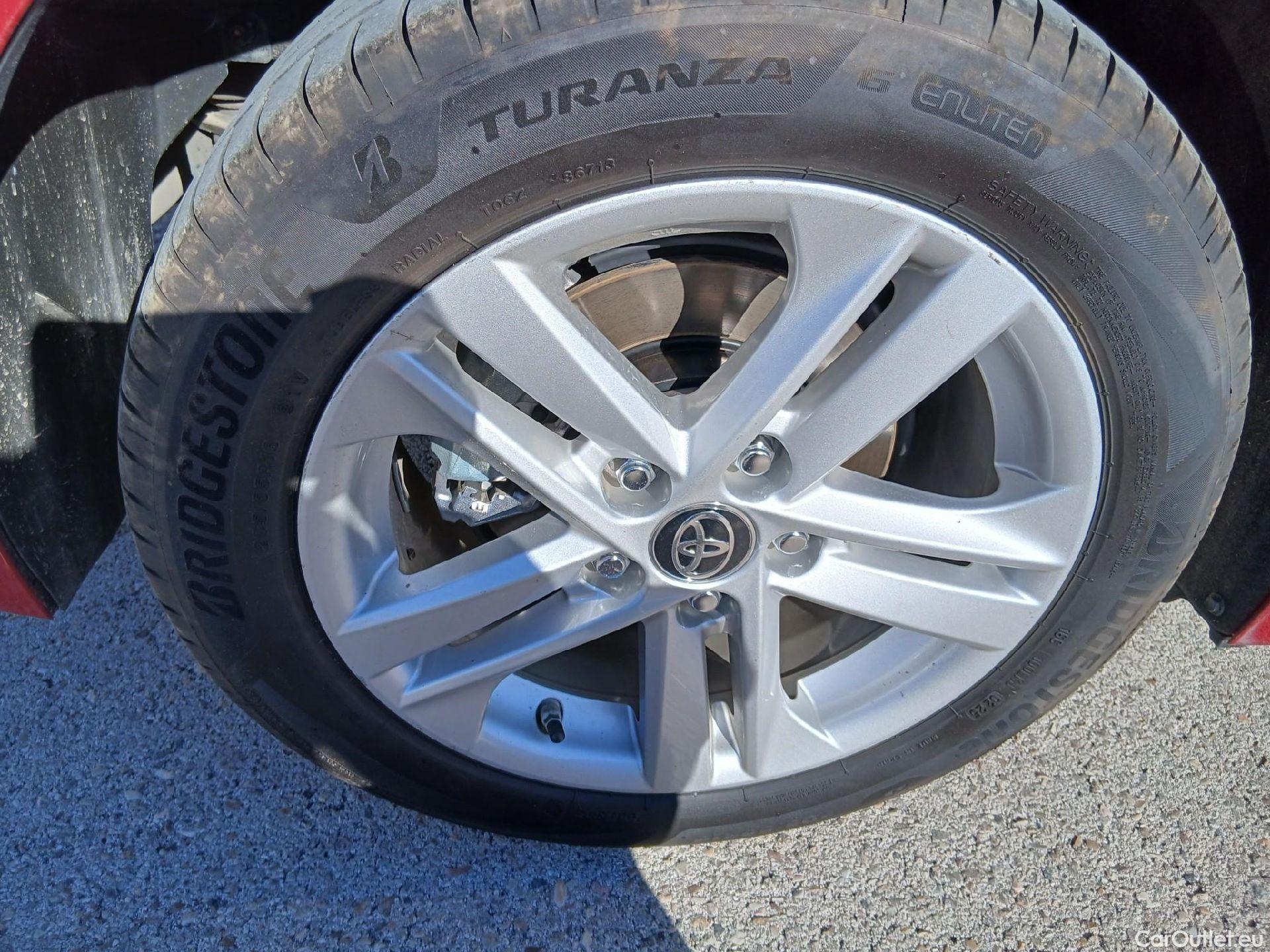  Toyota  Corolla TOYOTA  / 2019 / 5P / berlina con portón 1.8 125H BUSINESS PLUS E-CVT #38