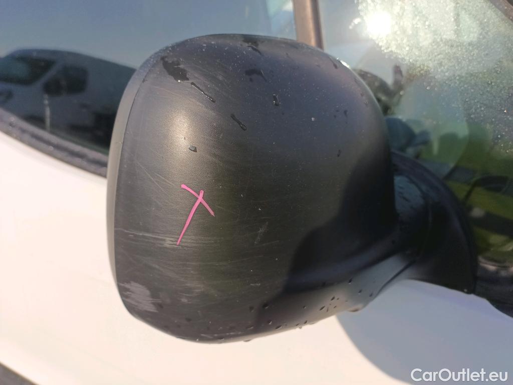  Citroen  Berlingo CITROEN  / 2015 / 4P / furgón derivado de turismo Electric Club #40