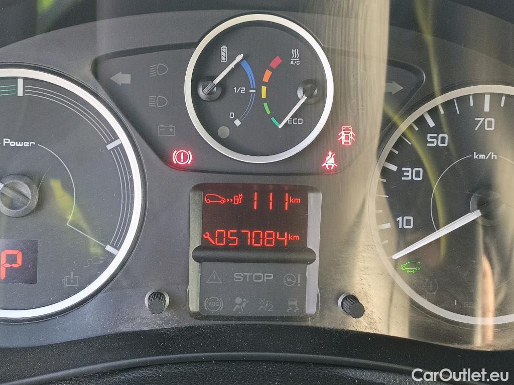  Citroen  Berlingo CITROEN  / 2015 / 4P / furgón derivado de turismo Electric Club #42