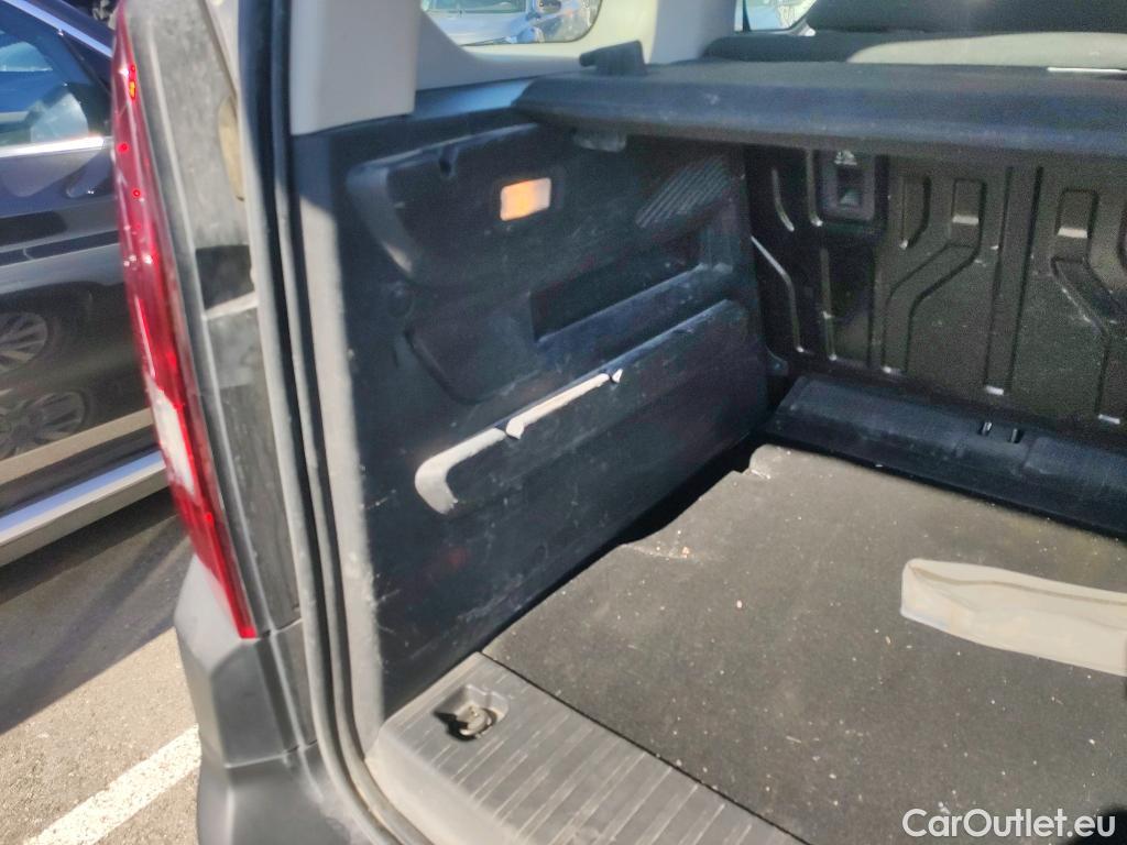  Peugeot  RIFTER PEUGEOT  / 2018 / 4P / monovolumen compacto Access Standard BlueHDi 73kW #15