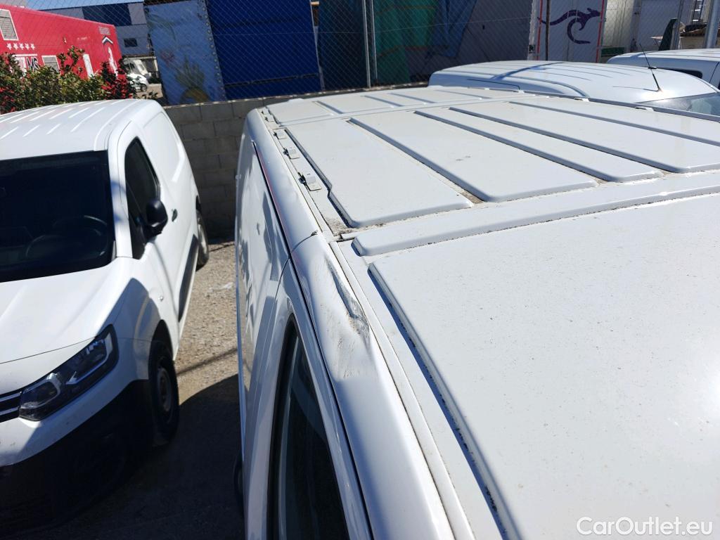  Peugeot  Expert PEUGEOT  / 2016 / 4P / furgón Furgón Premium 1.5 BlueHDi 100 Standard (AC) #14