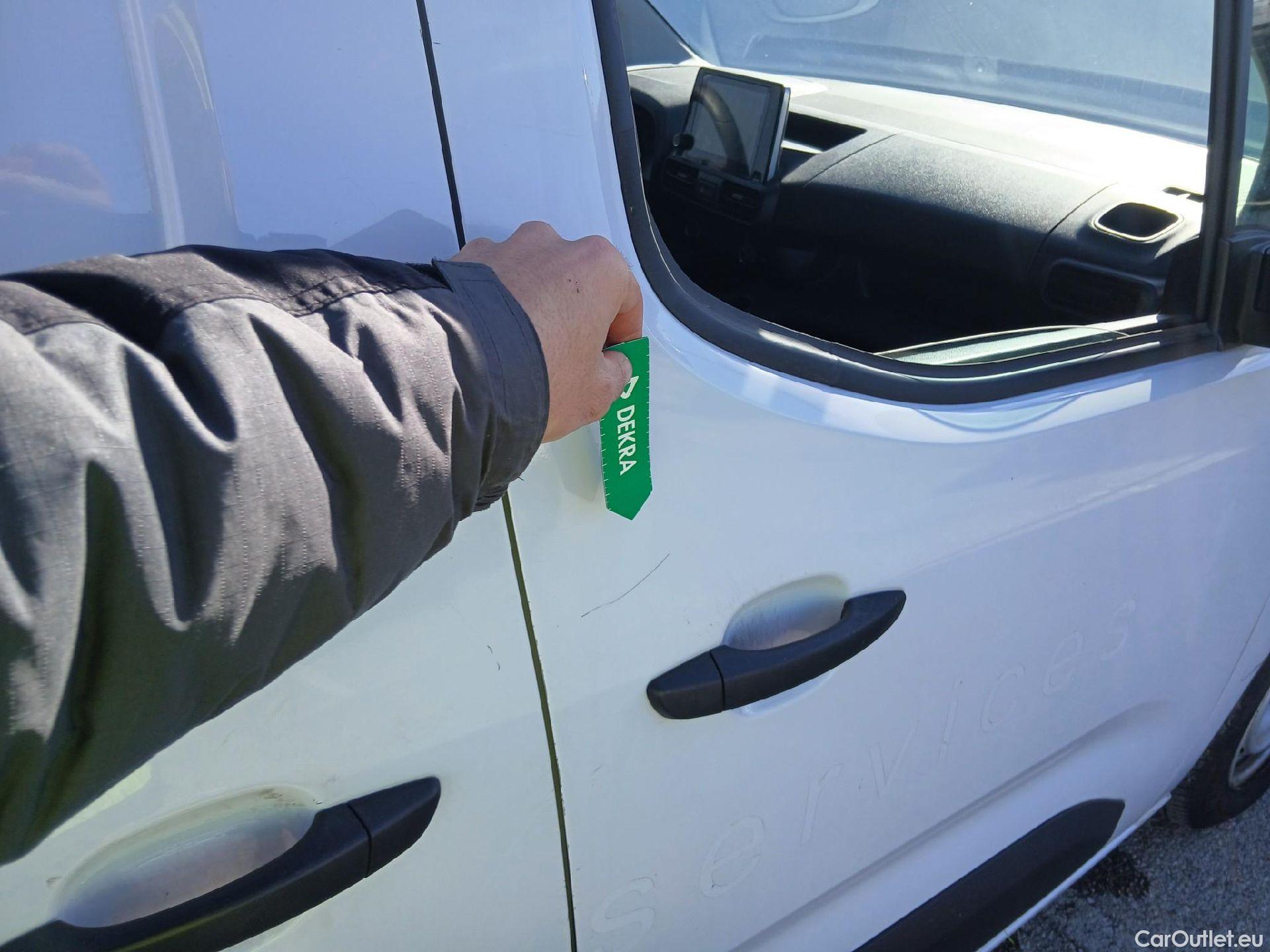  Opel  Combo OPEL  / 2018 / 3P / furgón derivado de turismo 1.5 TD 75kW (100CV) Express L H1 650kg #27