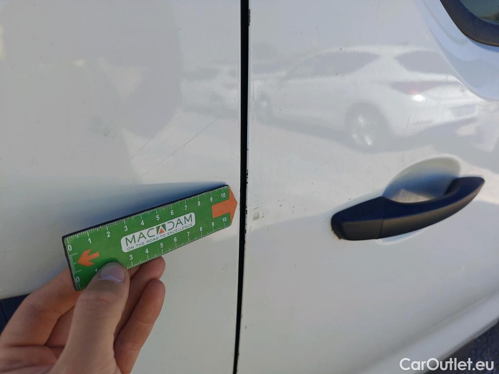  Peugeot  Expert PEUGEOT  / 2016 / 4P / furgón Furgón Premium 1.5 BlueHDi 100 Standard (AC) #41