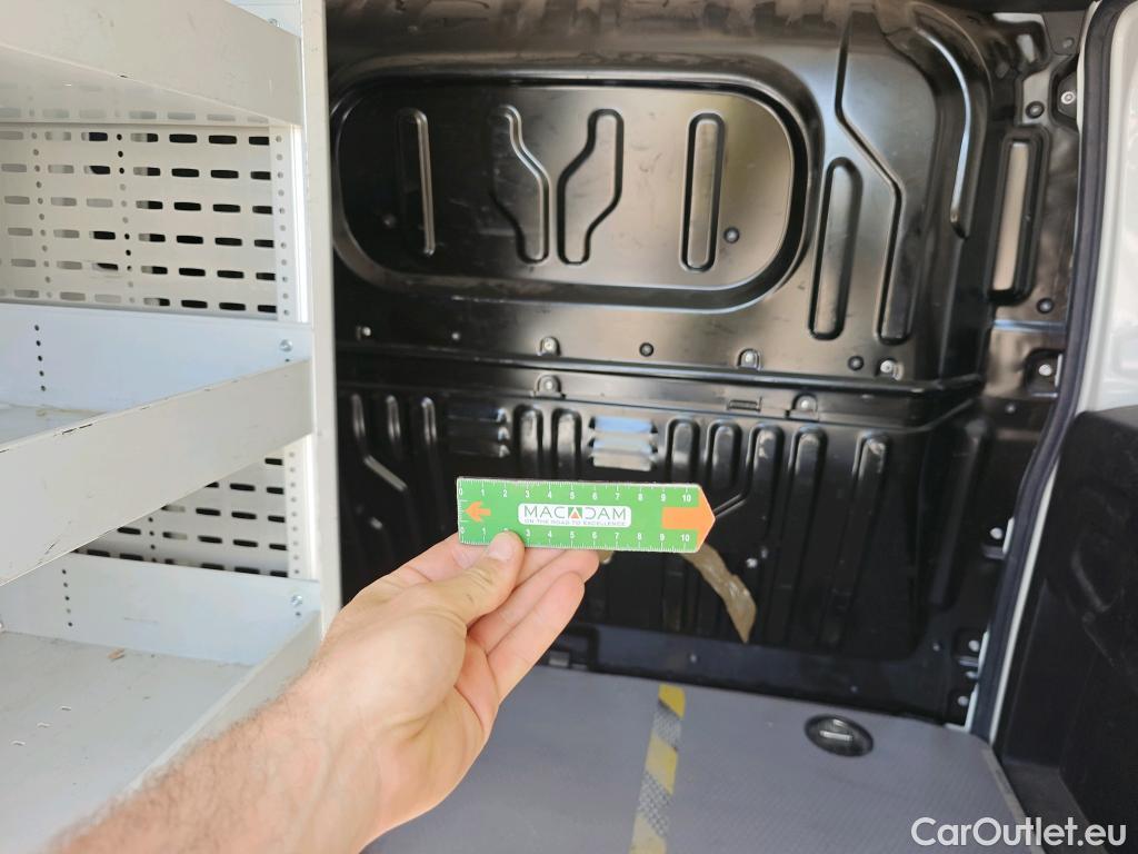  Opel  Combo OPEL  / 2012 / 3P / furgón derivado de turismo Cargo 1.3 CDTI 70kW (95CV) L1 H1 #81