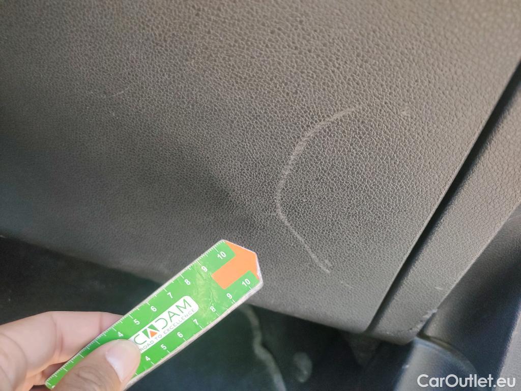  Peugeot  RIFTER PEUGEOT  / 2018 / 4P / monovolumen compacto Access Standard BlueHDi 73kW #25