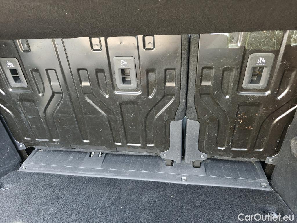  Peugeot  RIFTER PEUGEOT  / 2018 / 5P / monovolumen compacto Active Long BlueHDi 73kW #47