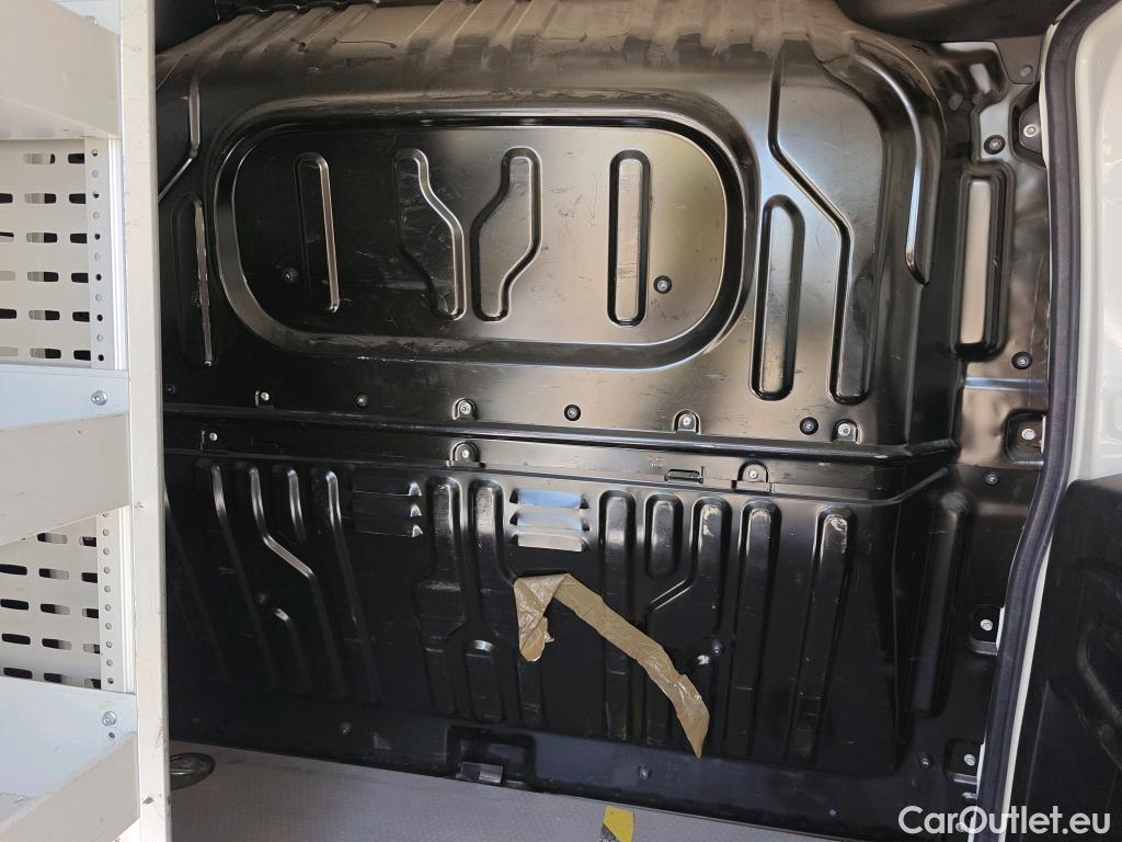  Opel  Combo OPEL  / 2012 / 3P / furgón derivado de turismo Cargo 1.3 CDTI 70kW (95CV) L1 H1 #82