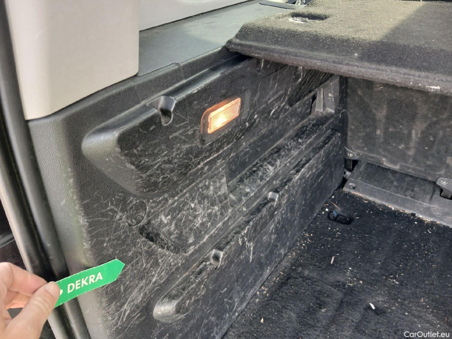  Peugeot  RIFTER PEUGEOT  / 2018 / 5P / monovolumen compacto GT Line Standard BlueHDi 96kW #34