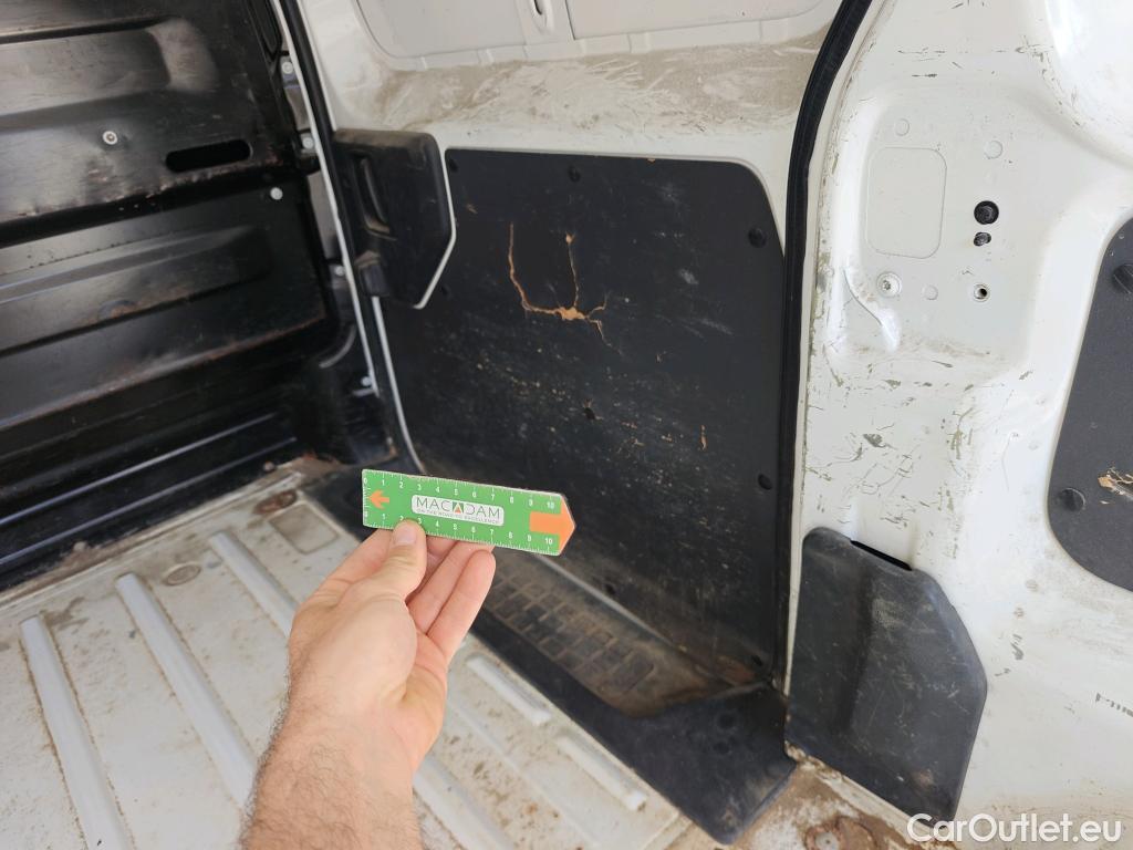  Peugeot  Expert PEUGEOT  / 2016 / 4P / furgón Furgón Premium 1.5 BlueHDi 100 Standard (AC) #43