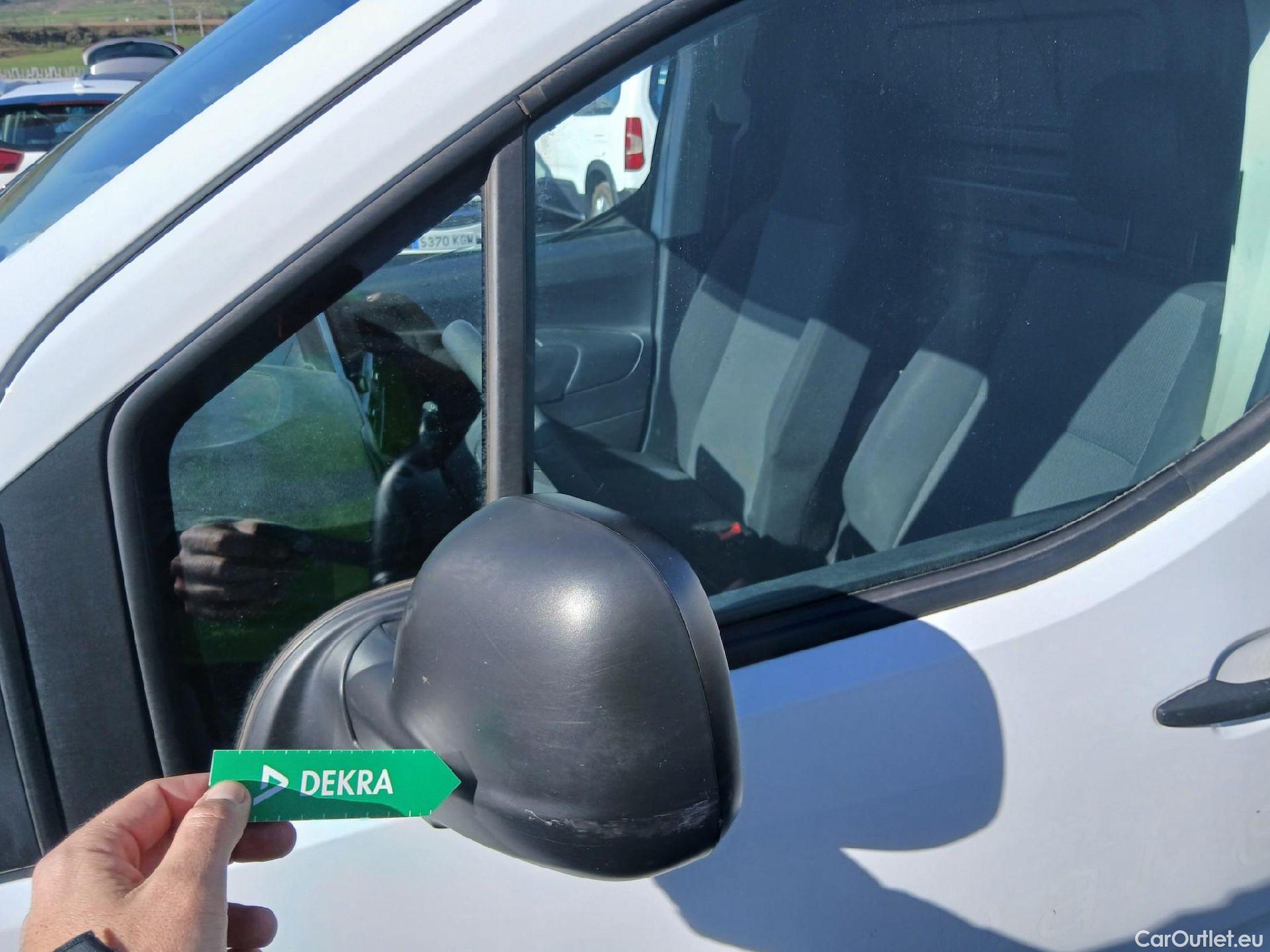  Opel  Combo OPEL  / 2018 / 3P / furgón derivado de turismo 1.5 TD 75kW (100CV) Express L H1 650kg #12