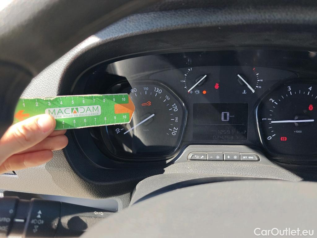  Peugeot  Expert PEUGEOT  / 2016 / 4P / furgón Furgón Premium 1.5 BlueHDi 100 Standard (AC) #60