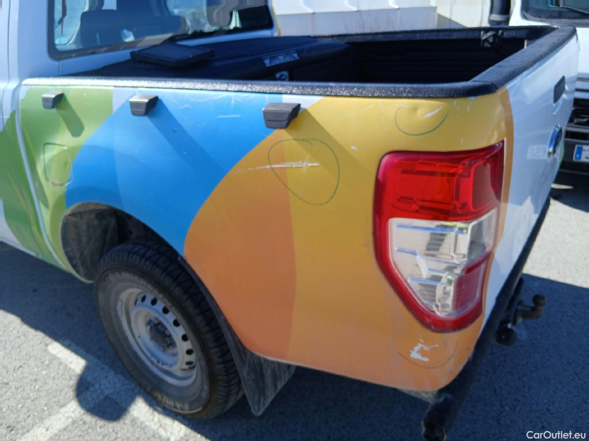  Ford  Ranger FORD  VU 4p 6G pickup 2.2 TDCi 118kW 4x4 Doble Cab. XL S/S #26