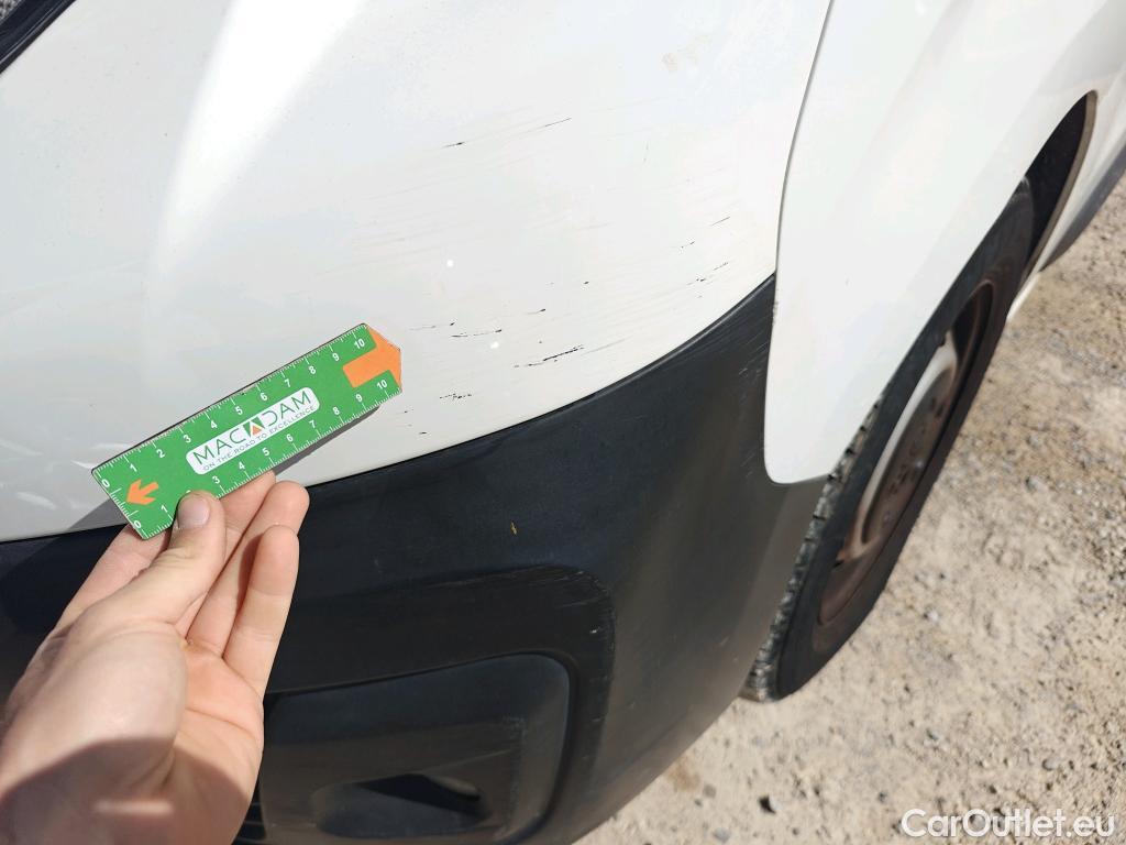  Peugeot  Expert PEUGEOT  / 2016 / 4P / furgón Furgón Premium 1.5 BlueHDi 100 Standard (AC) #46